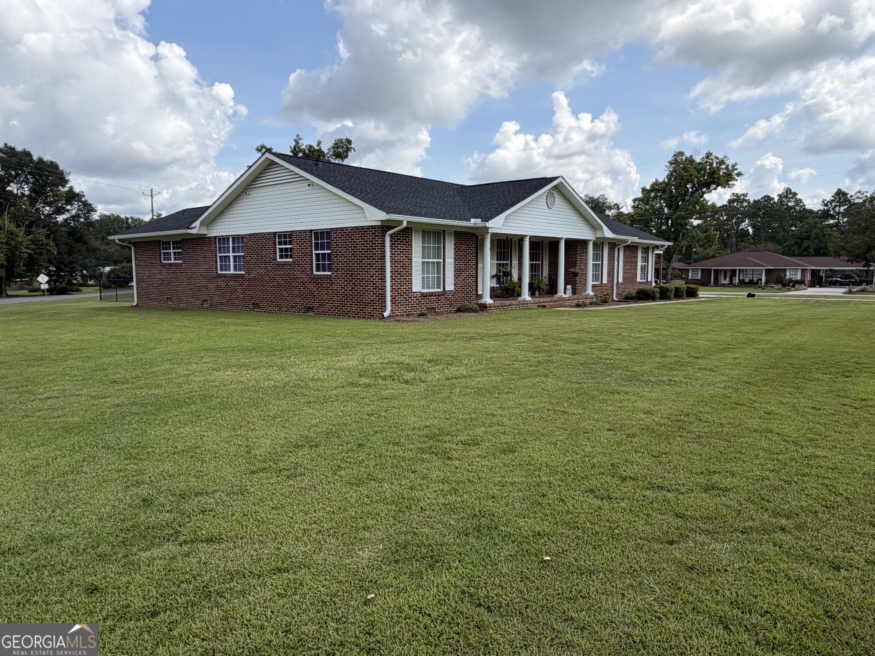 438 W Oglethorpe Avenue Property Photo 2