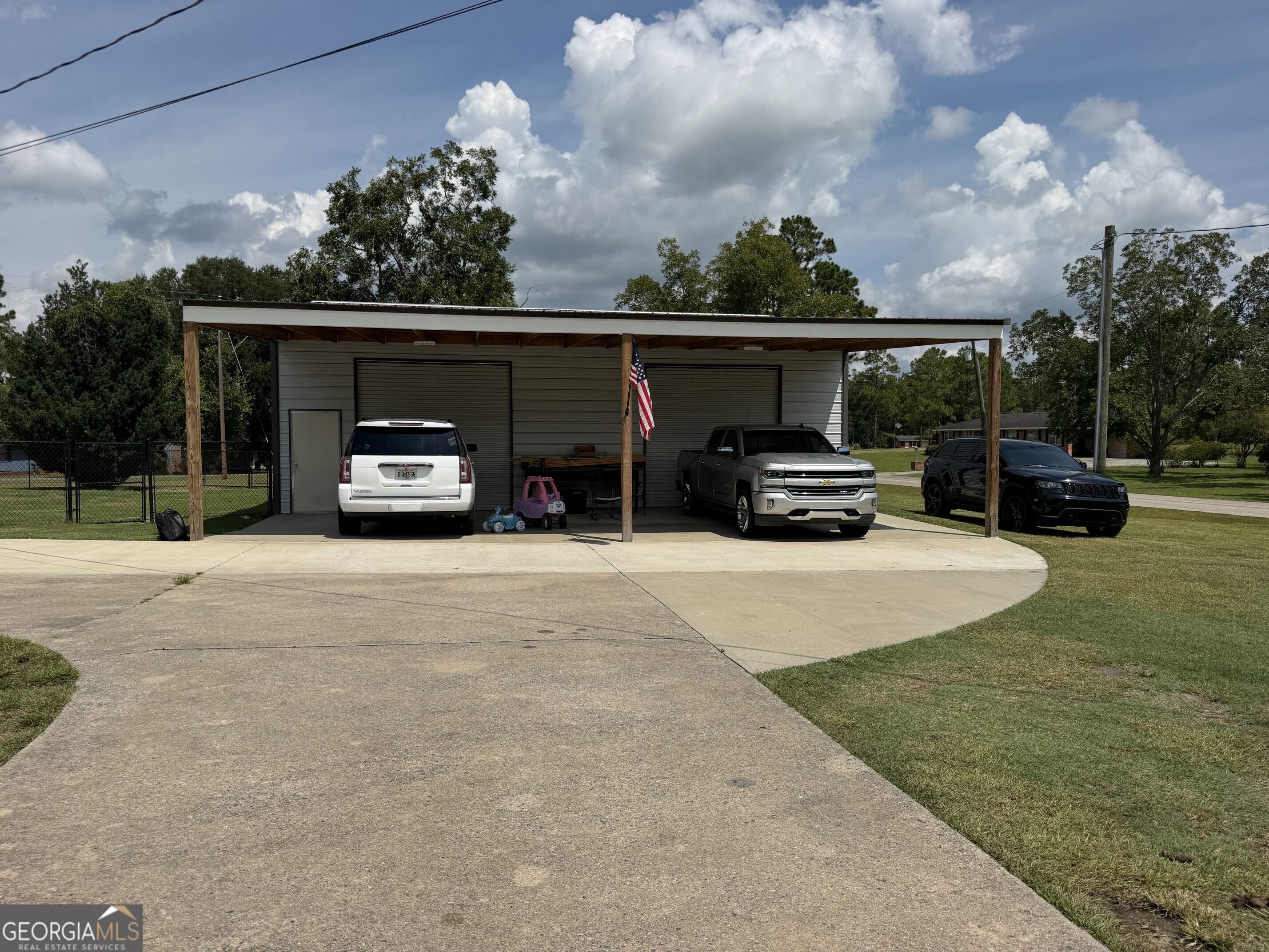 438 W Oglethorpe Avenue Property Photo 3