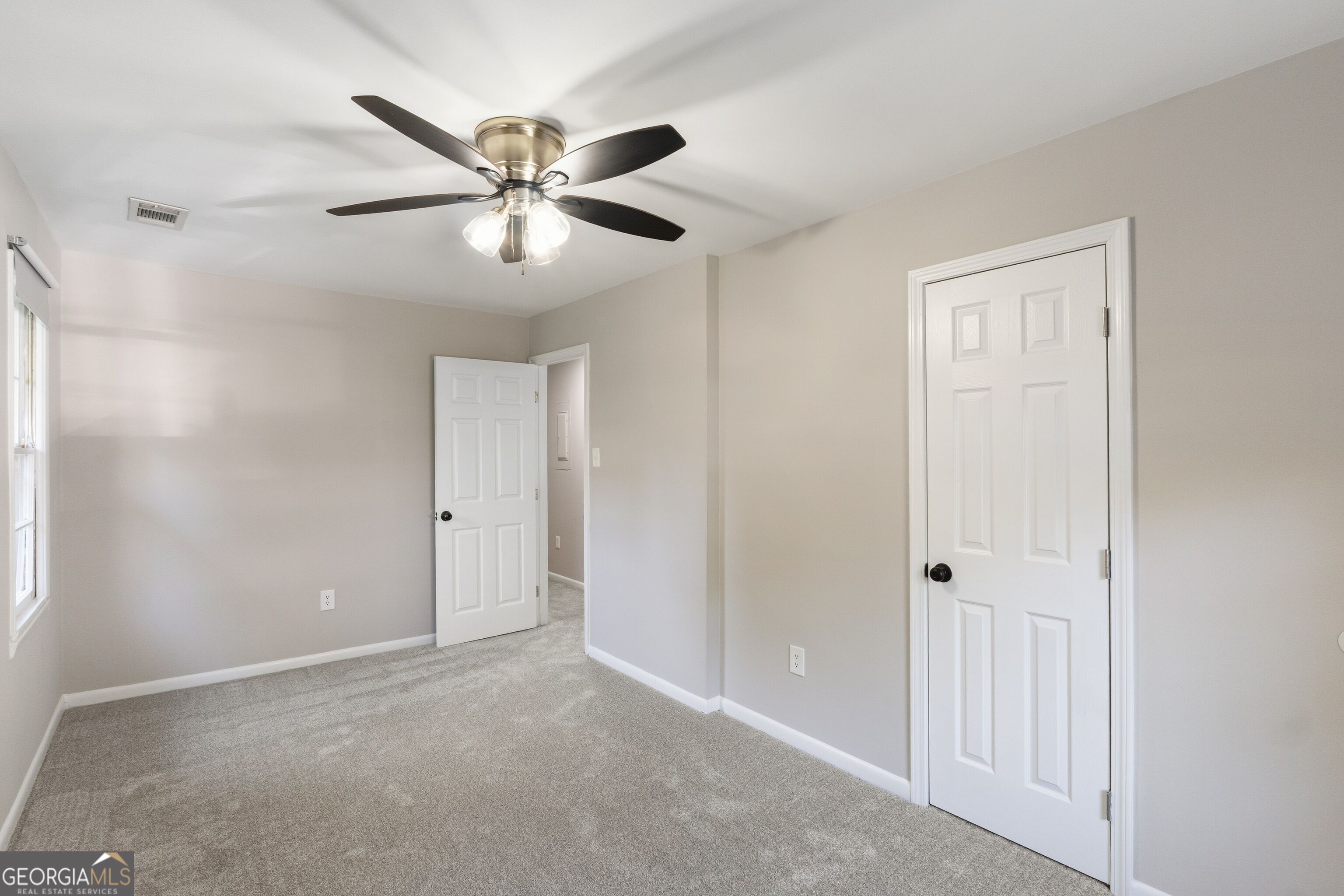 2600 Farn Drive Property Photo 17