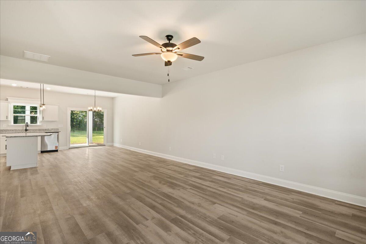 337 Crosswinds Drive Property Photo 5
