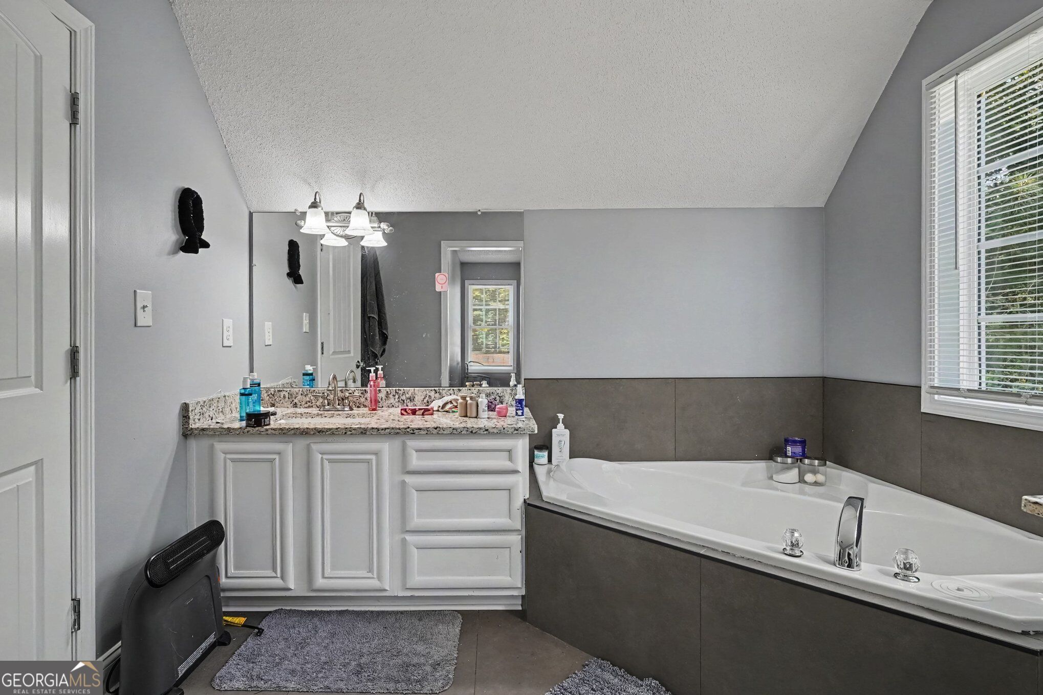 12911 Wyatt Circle Property Photo 5