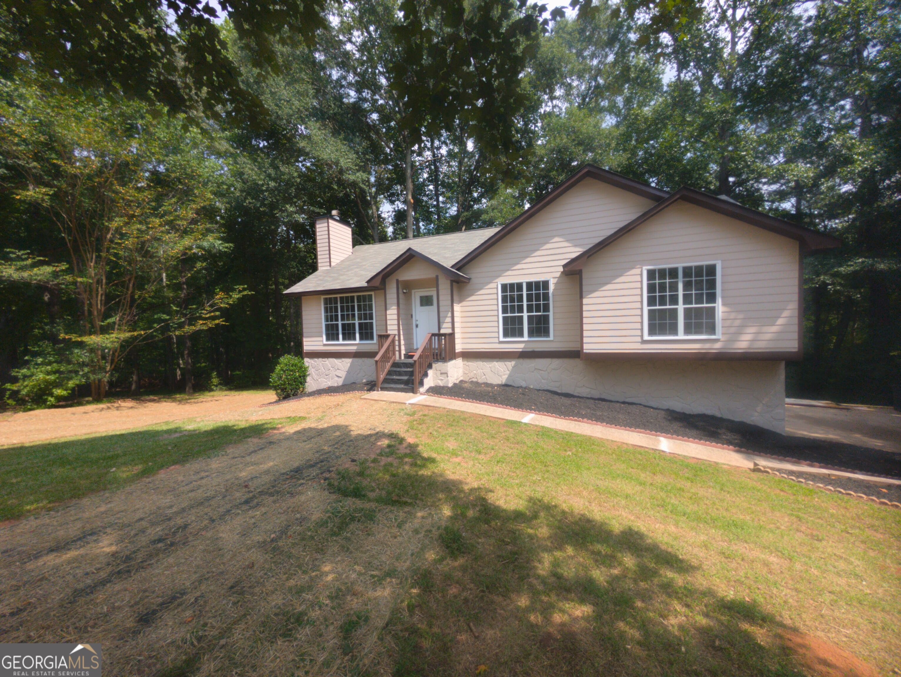 656 River Bend Drive Property Photo 1