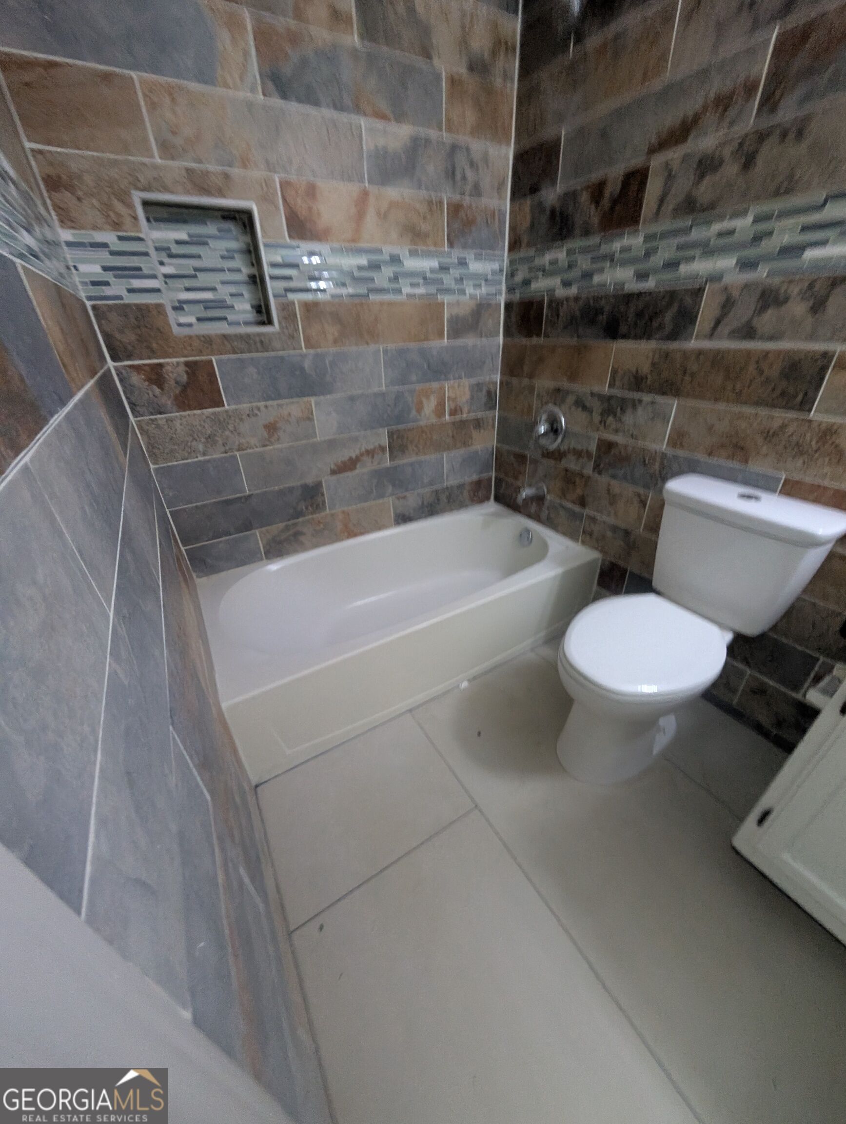 656 River Bend Drive Property Photo 15