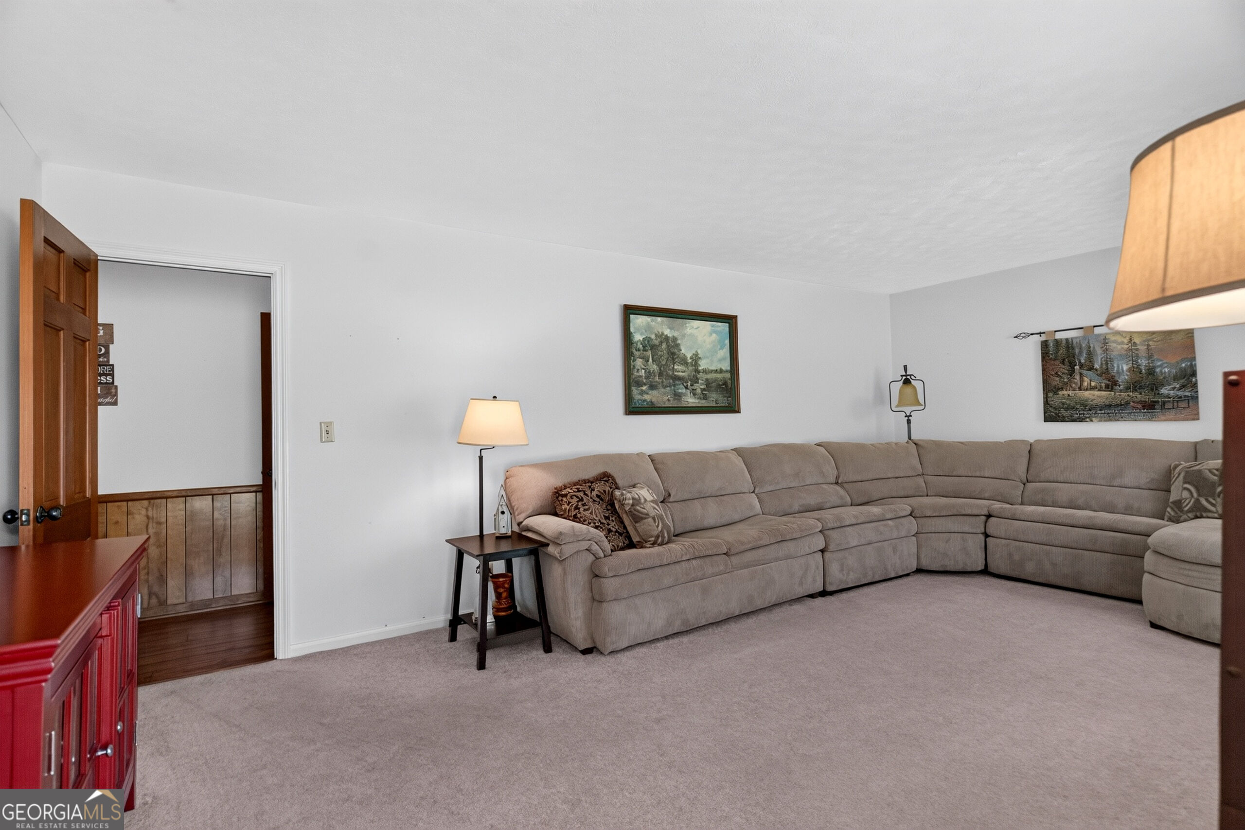 106 Iris Drive Property Photo 6