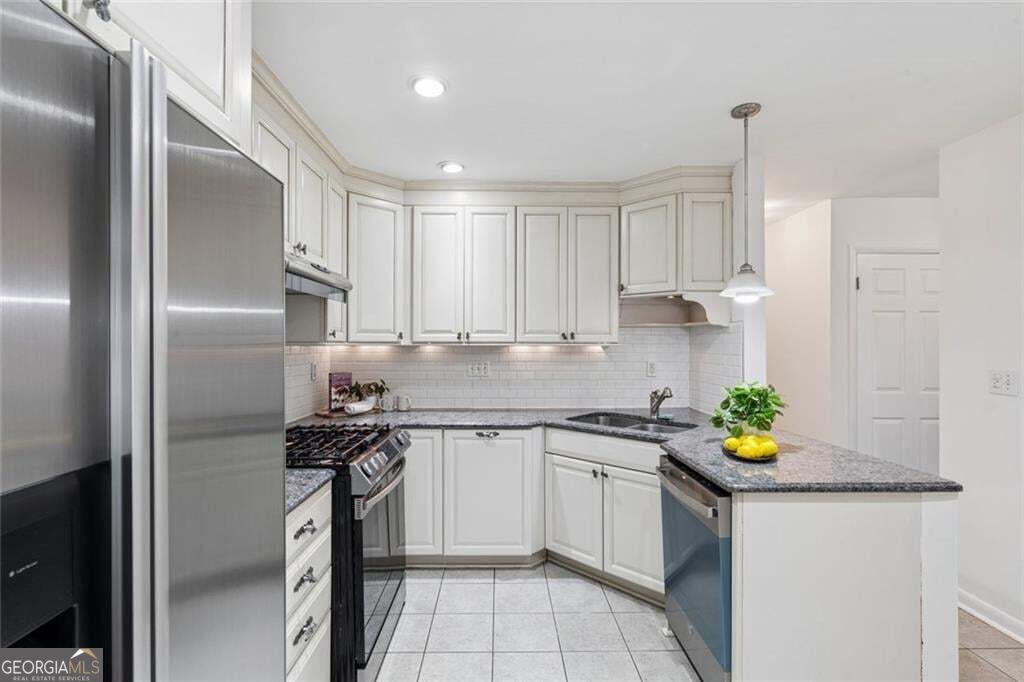 2 Gilbert Trail Ne Property Photo 7
