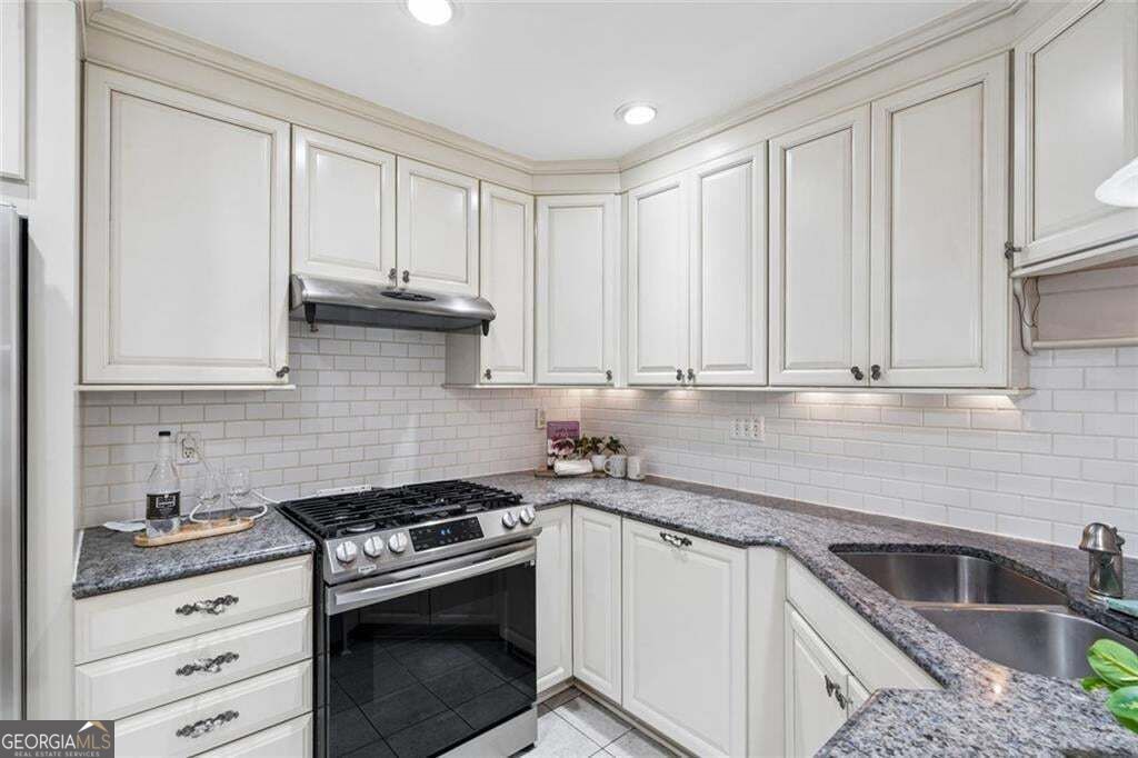 2 Gilbert Trail Ne Property Photo 8