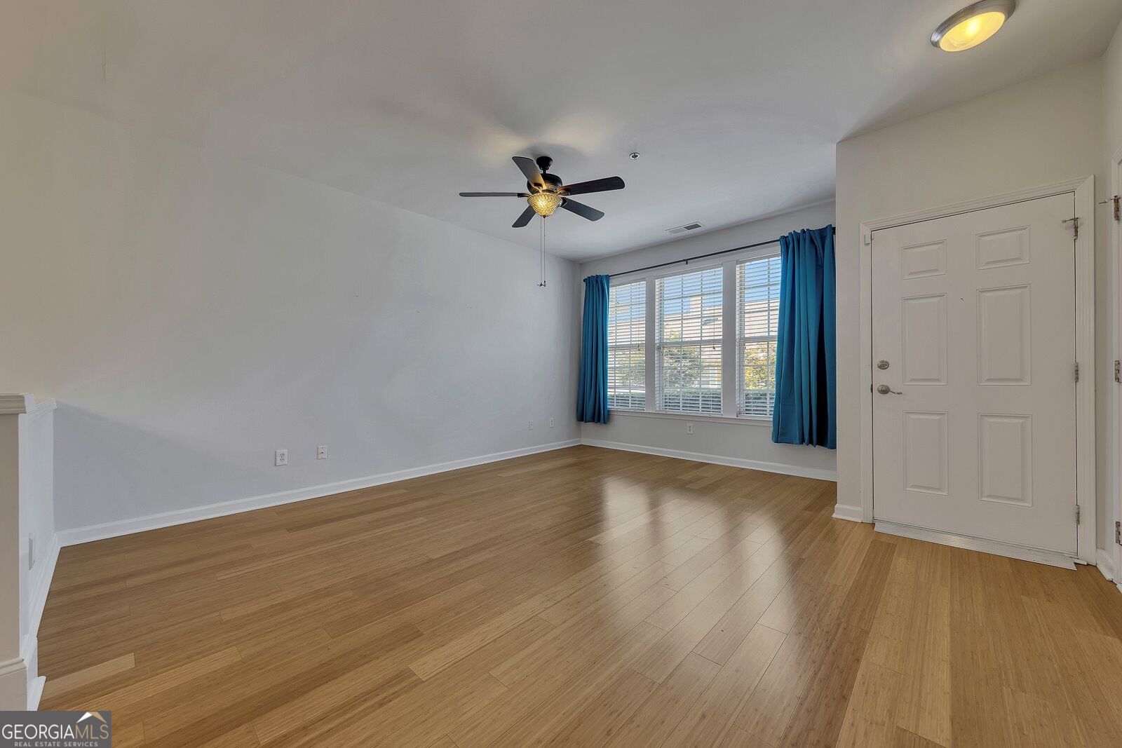 242 Riverstone Place Property Photo 5