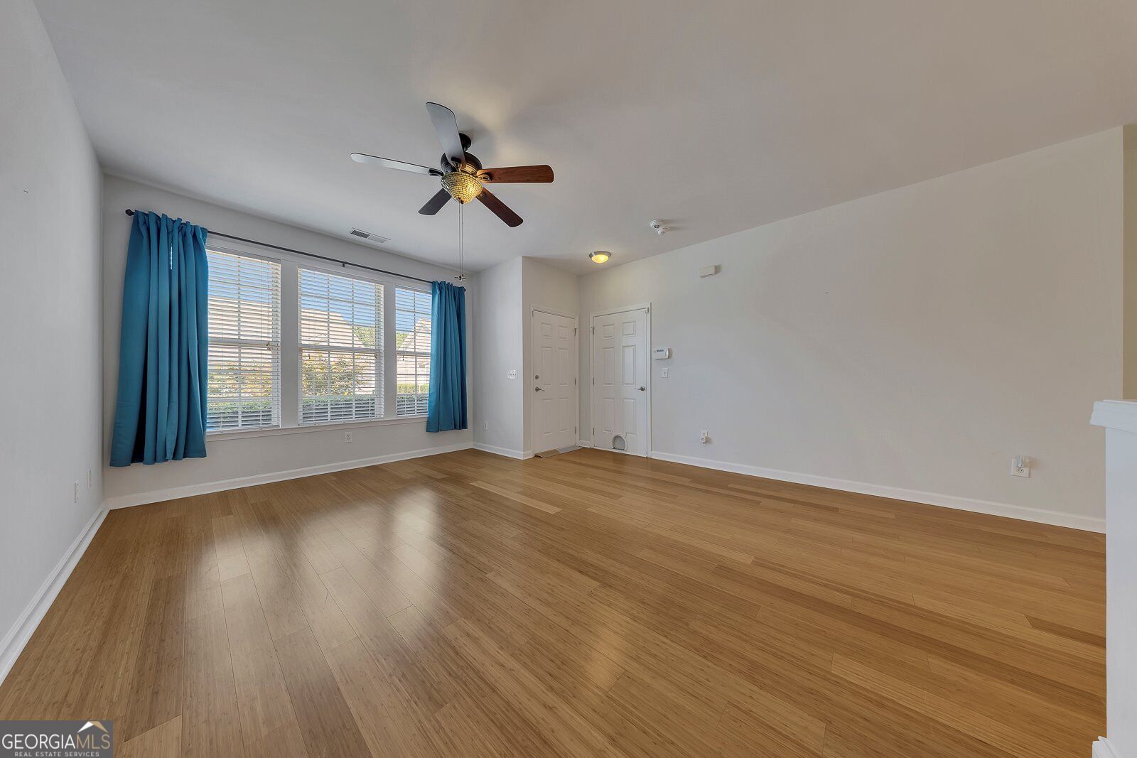 242 Riverstone Place Property Photo 6