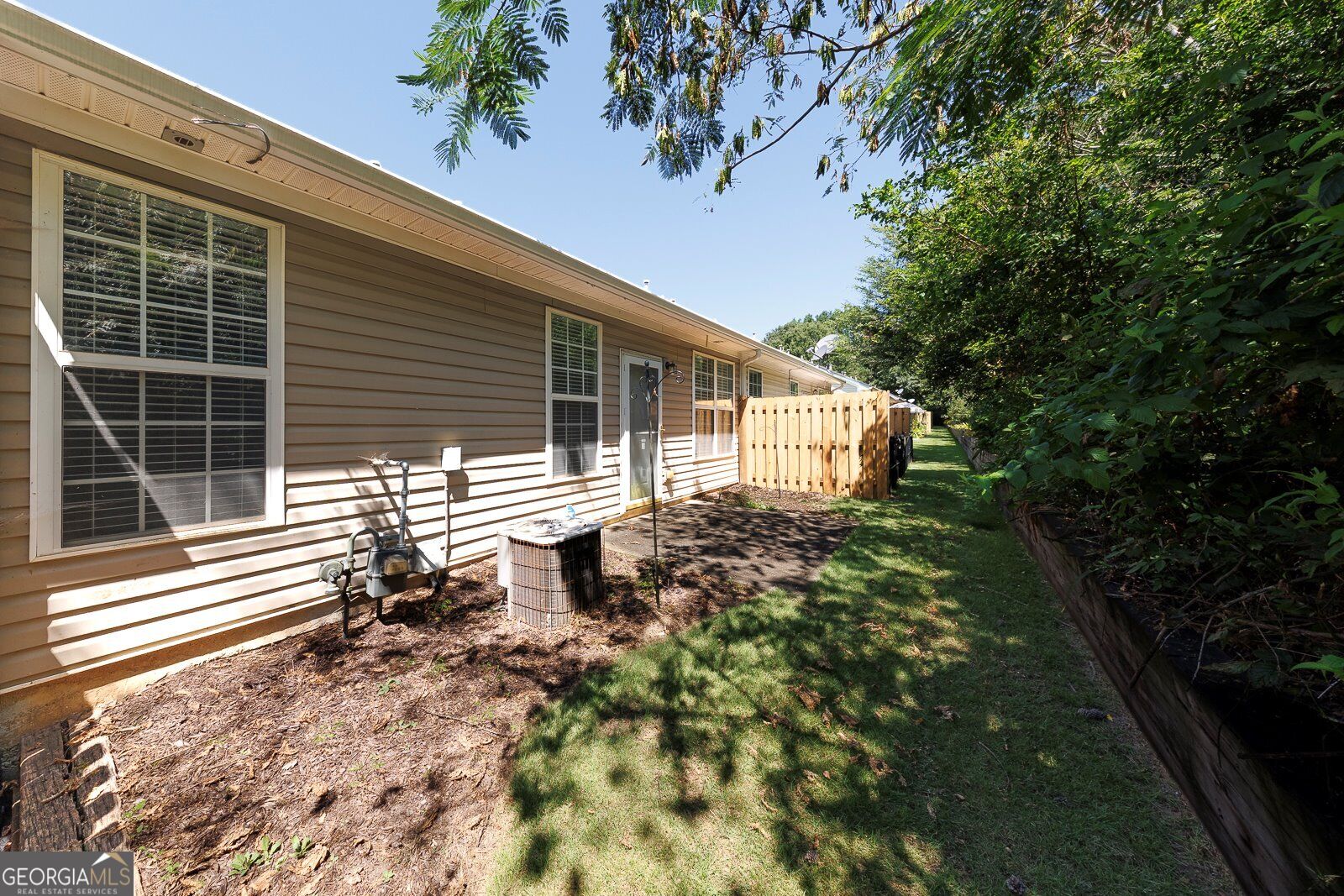242 Riverstone Place Property Photo 23