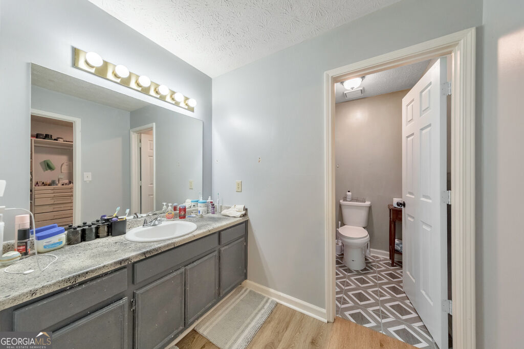 2814 Briar Hill Lane Se Property Photo 25