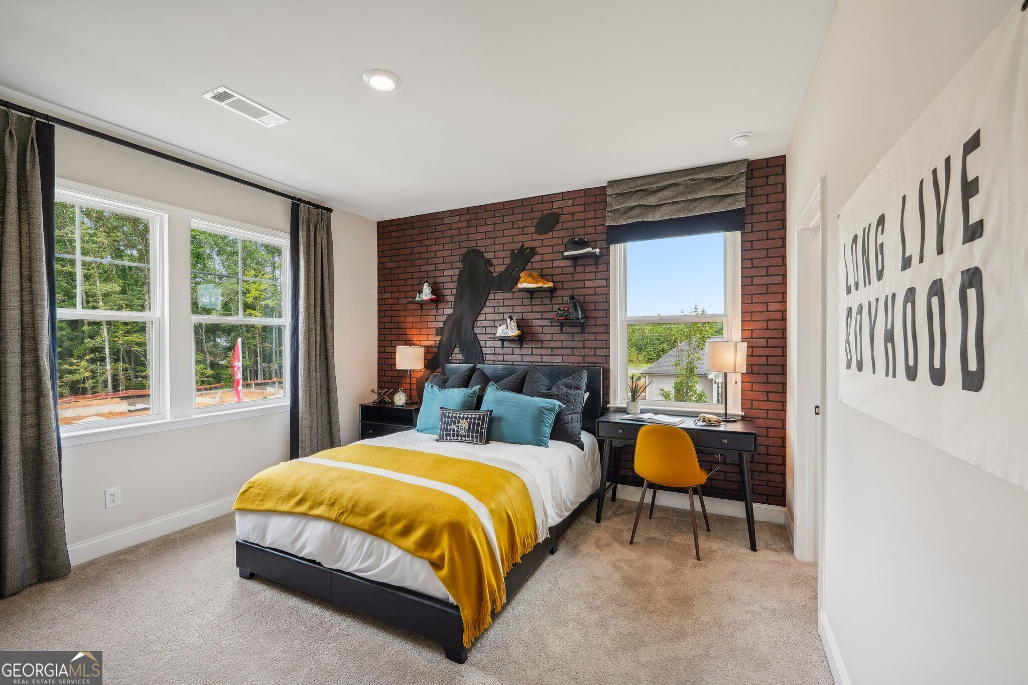 445 Kennington Walk Property Photo 40