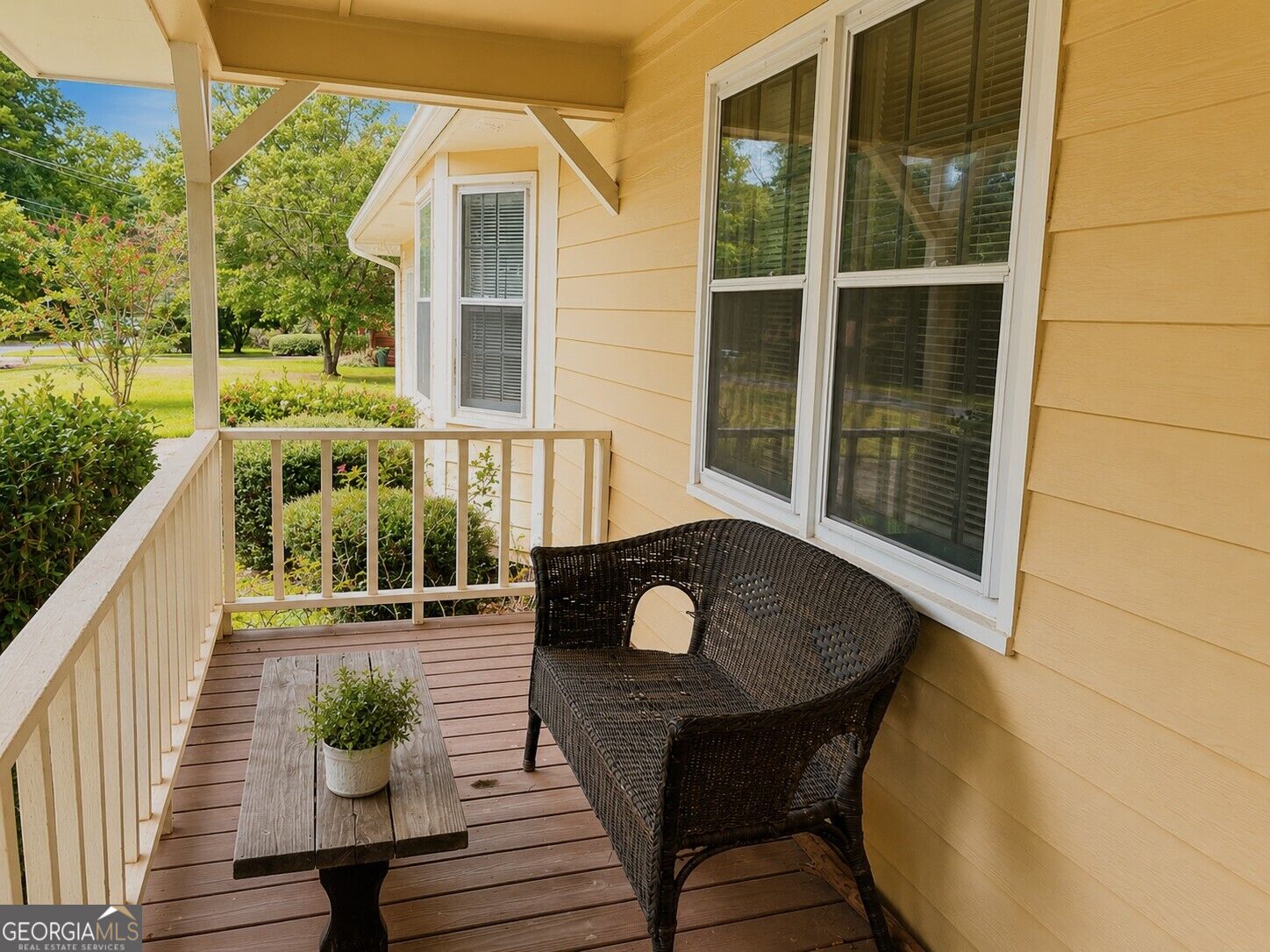 205 Meadowbrook Drive Property Photo 3