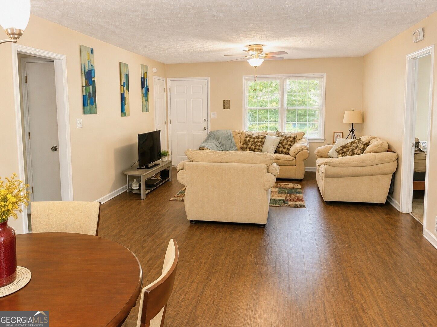 205 Meadowbrook Drive Property Photo 4