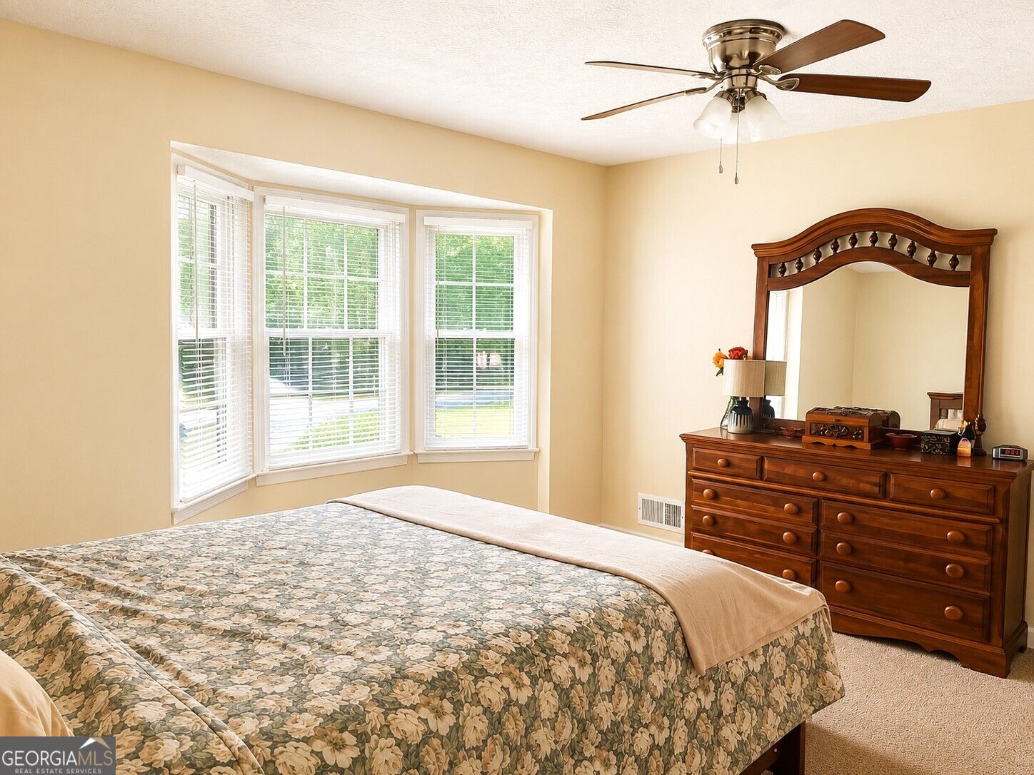 205 Meadowbrook Drive Property Photo 14
