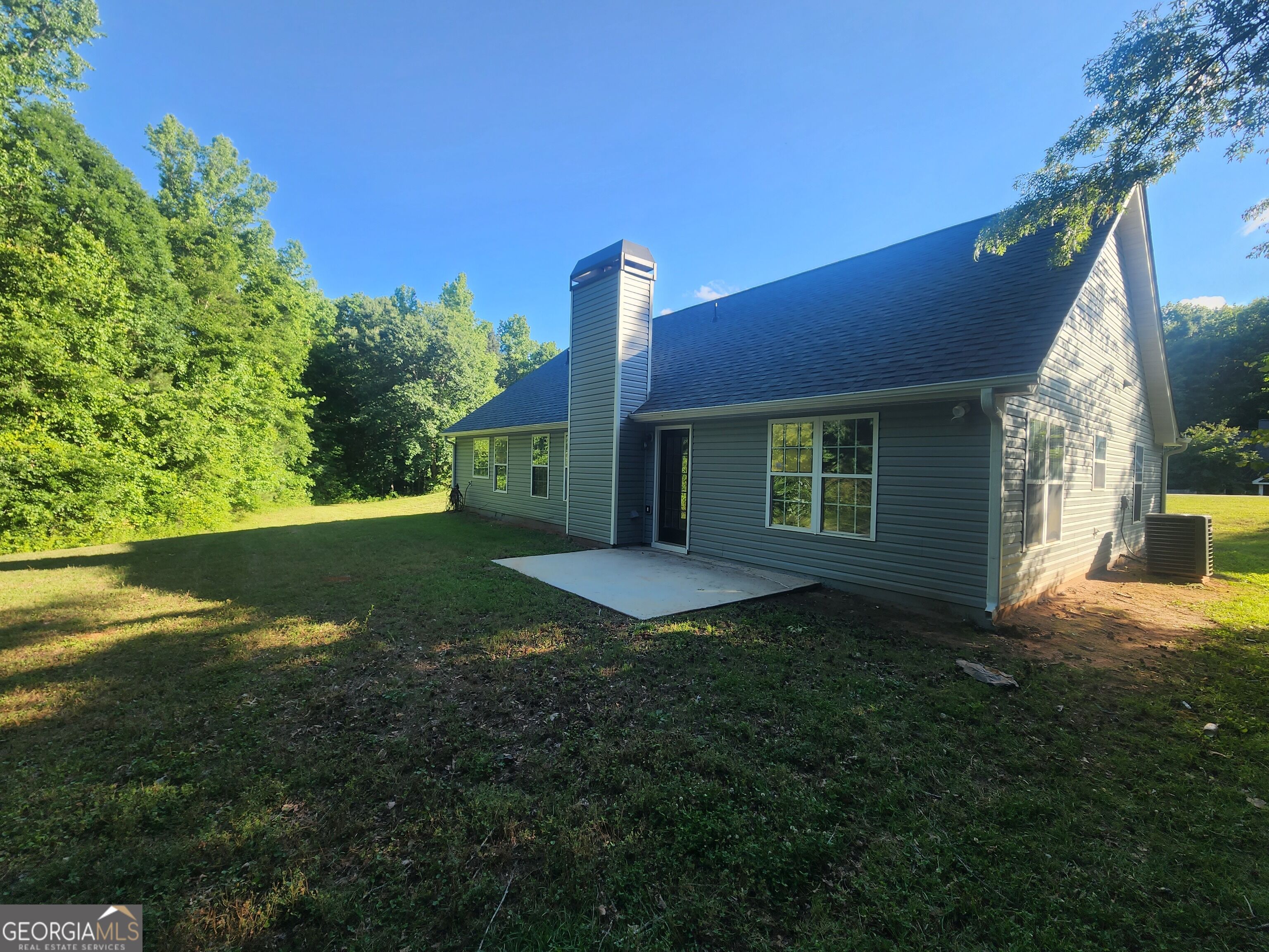 435 Butler Bridge Circle Property Photo 2