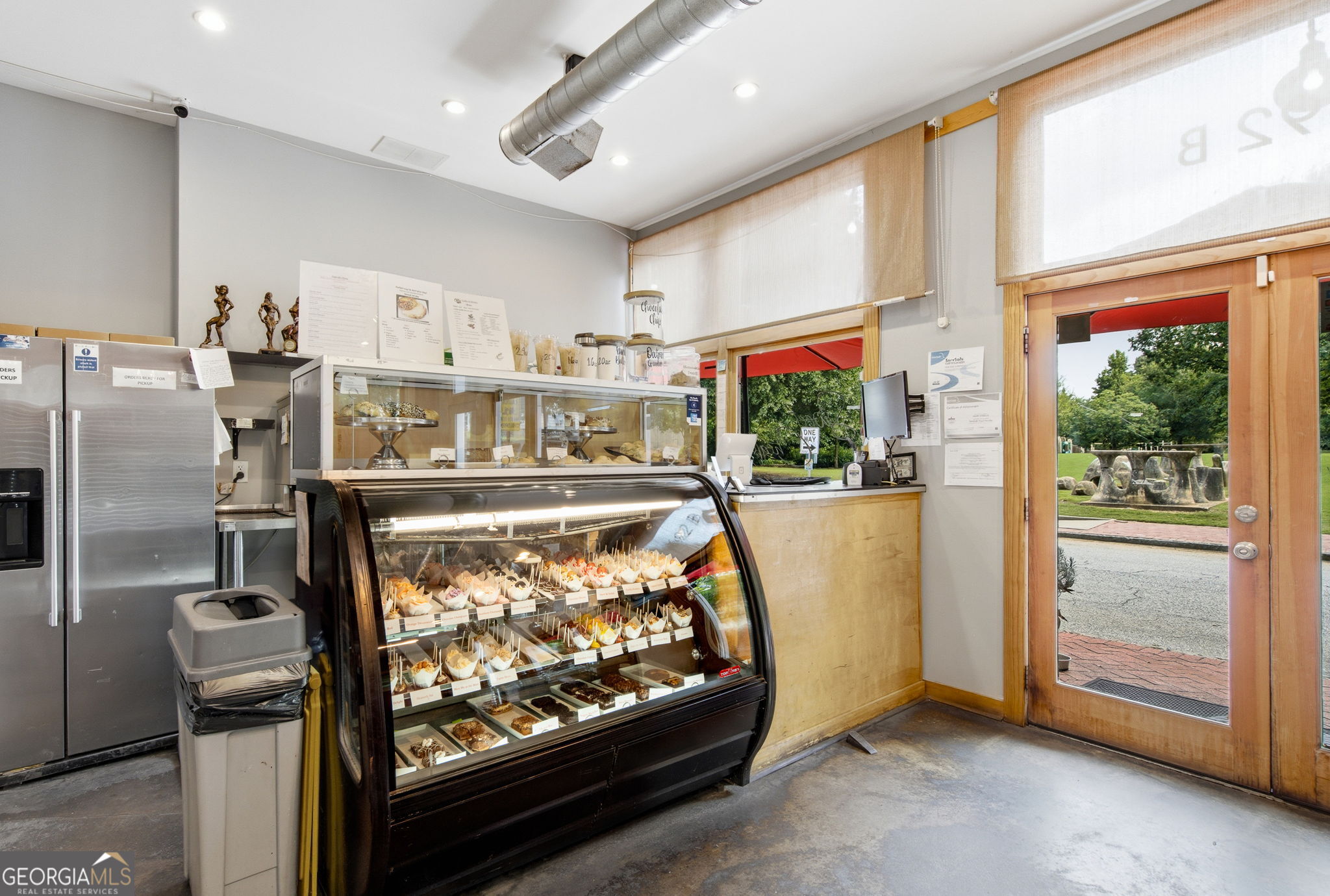 692 B Kirkwood Avenue Se Property Photo 4