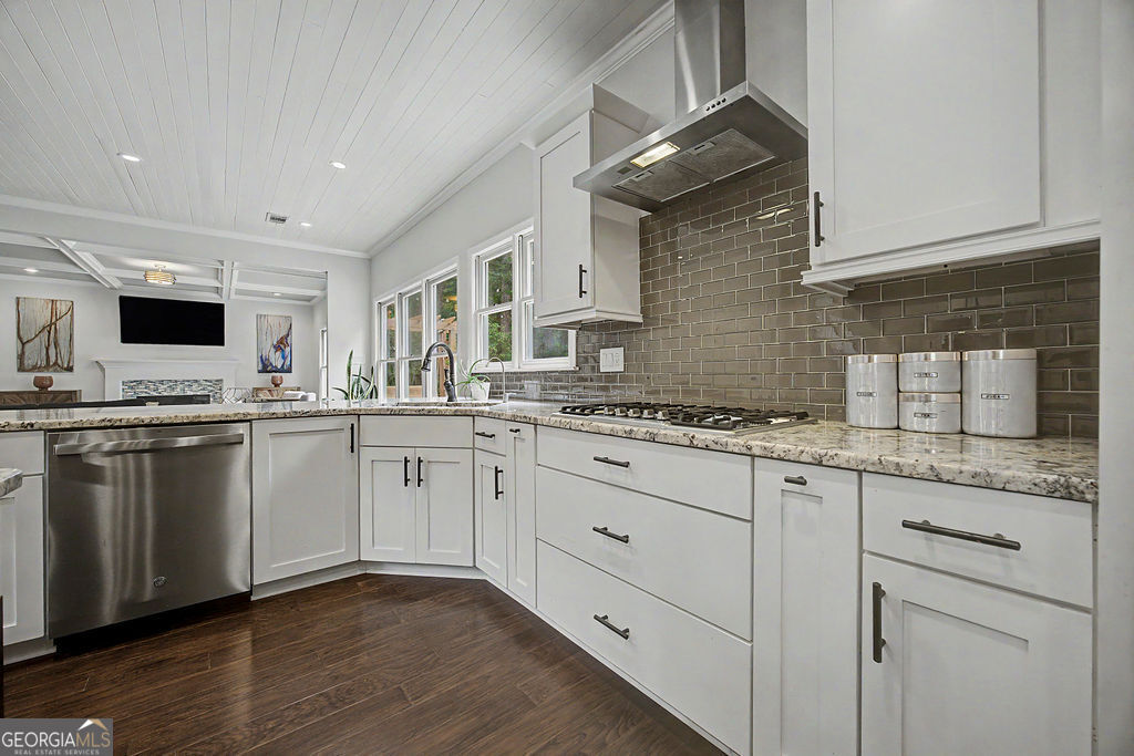 2590 Grassview Drive Property Photo 12