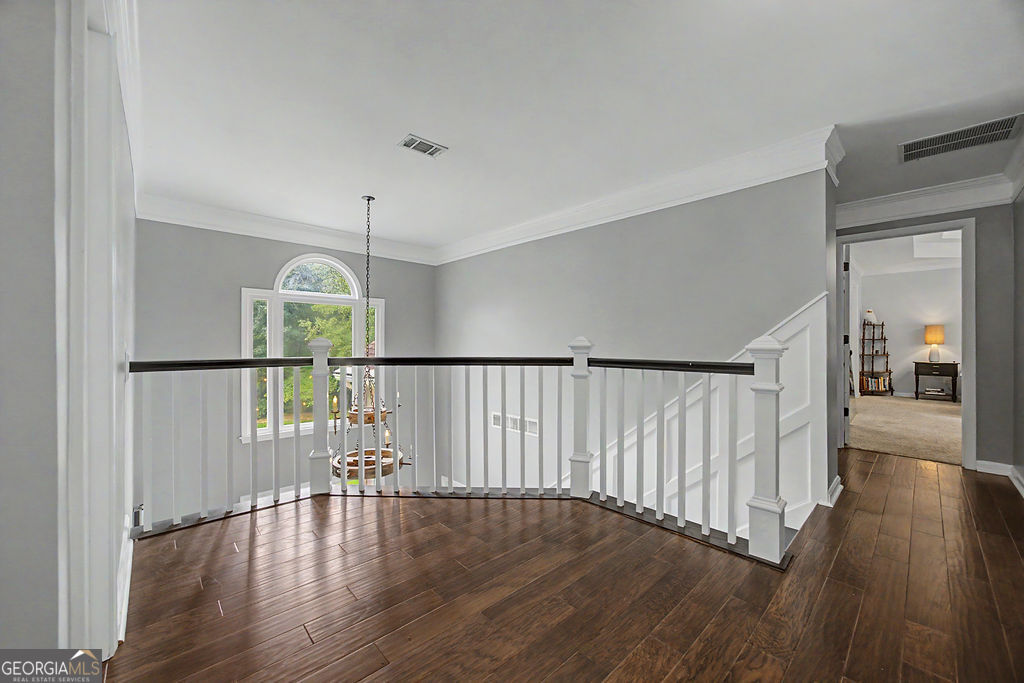 2590 Grassview Drive Property Photo 18