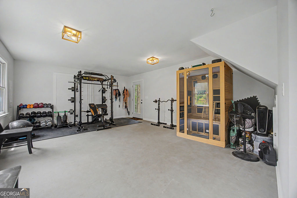 2590 Grassview Drive Property Photo 40