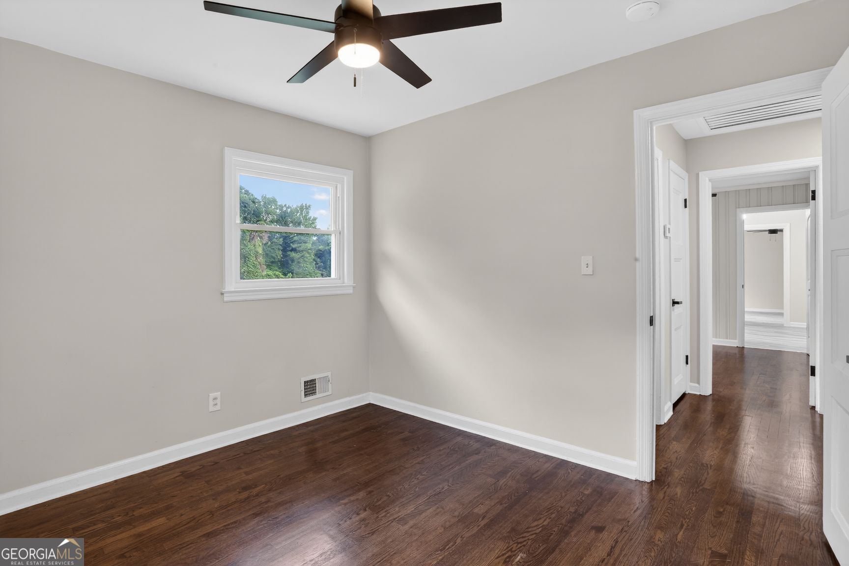3081 Glendale Court Property Photo 12
