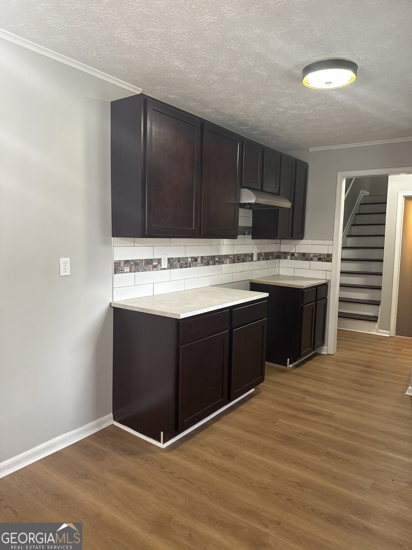 745 S Carter Drive Property Photo 3