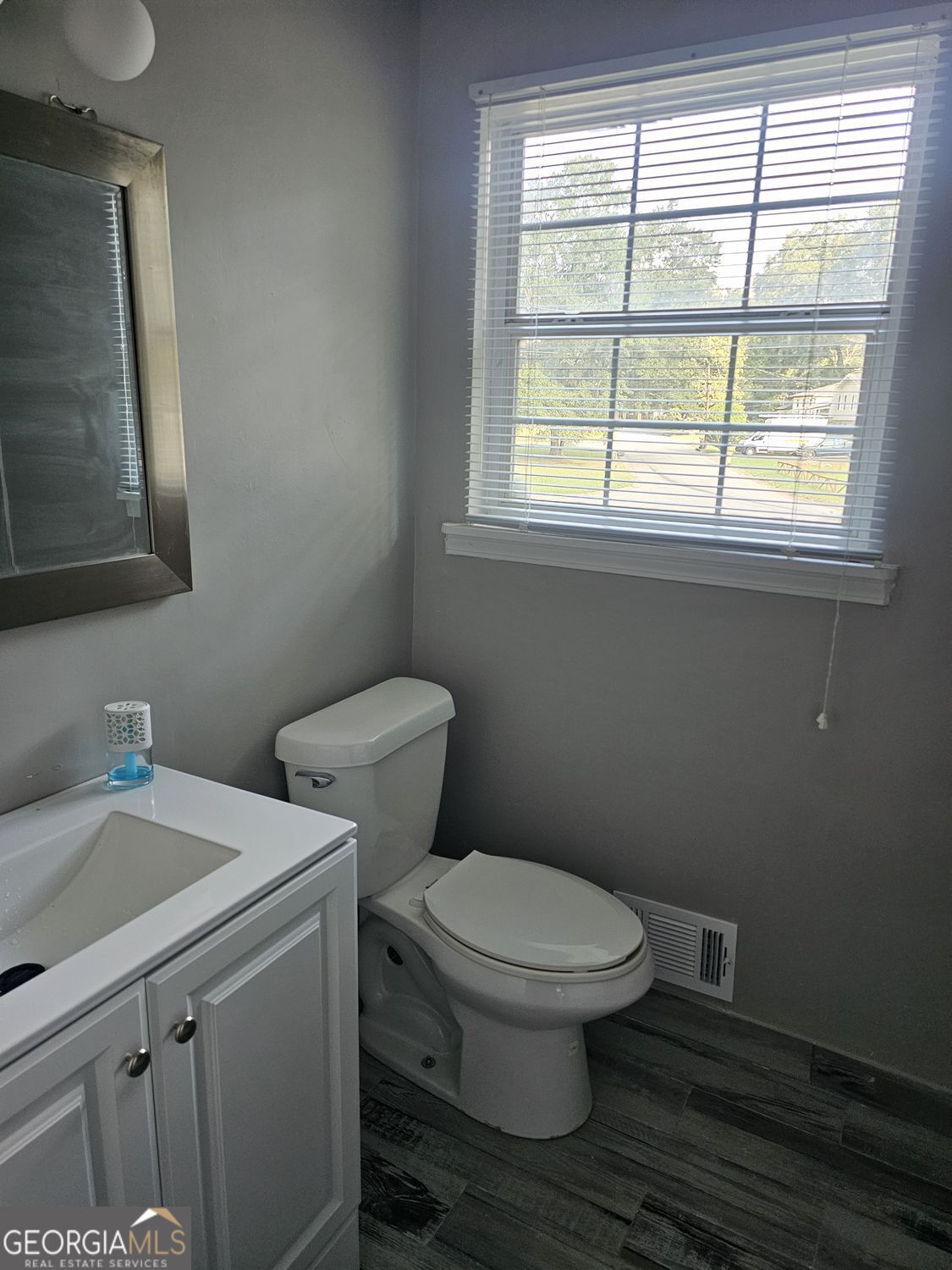 745 S Carter Drive Property Photo 11