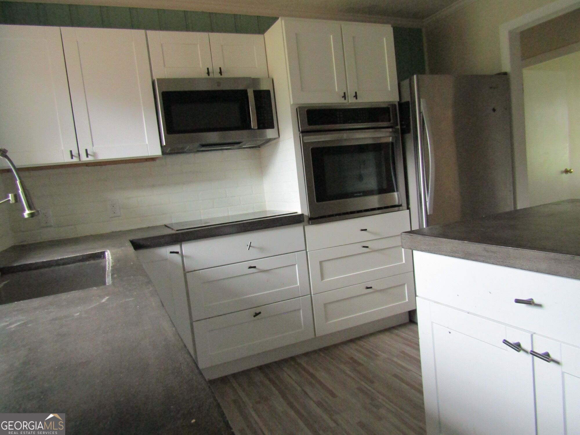 5540 Bacon Avenue Property Photo 4