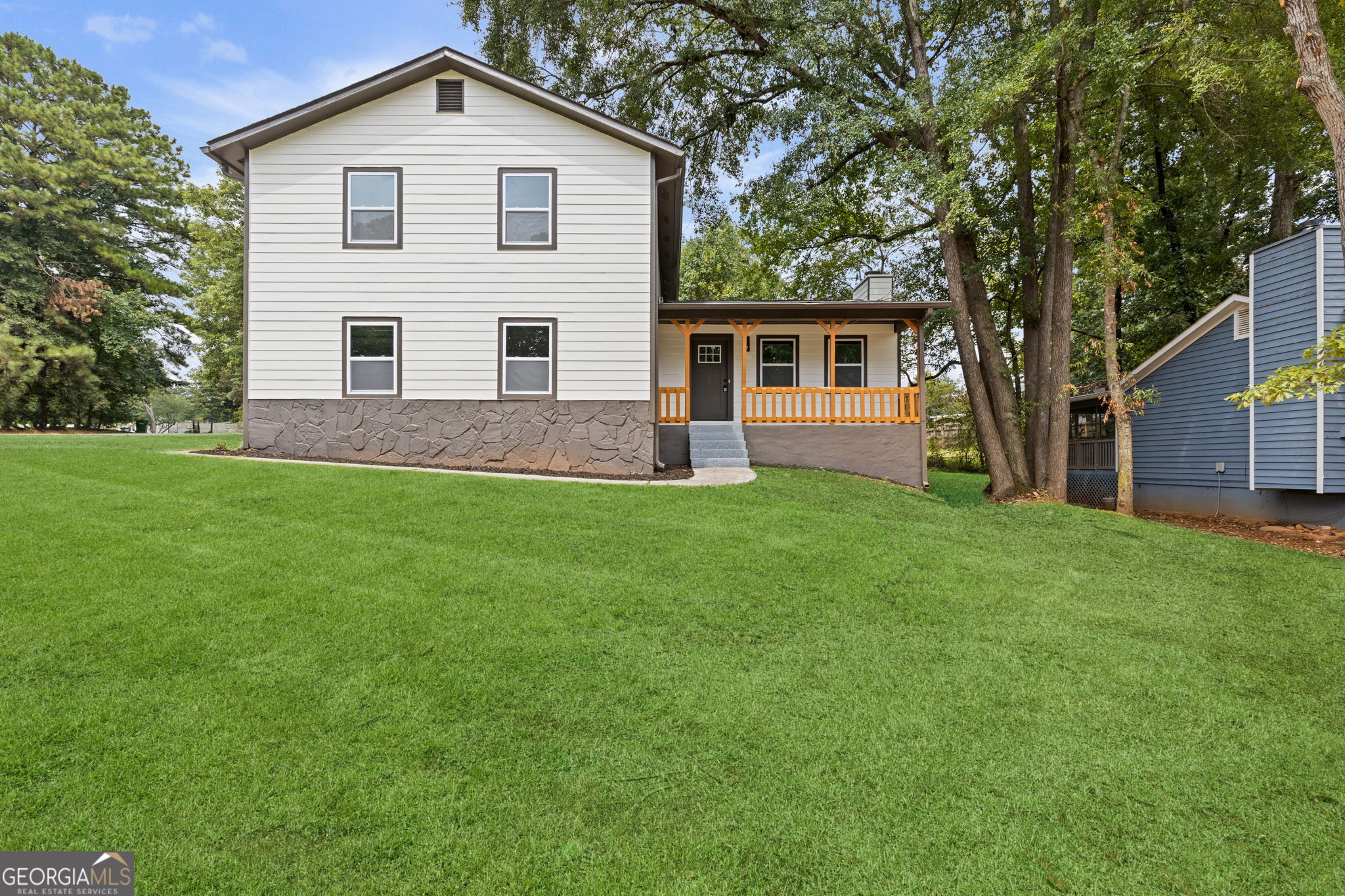 5535 Wylake Drive Property Photo 1