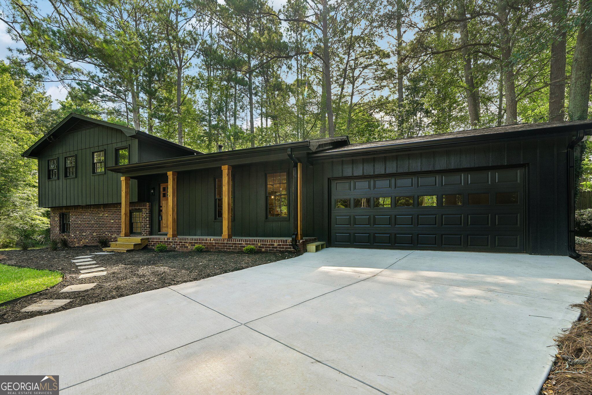 512 Wood Forest Court Property Photo 1