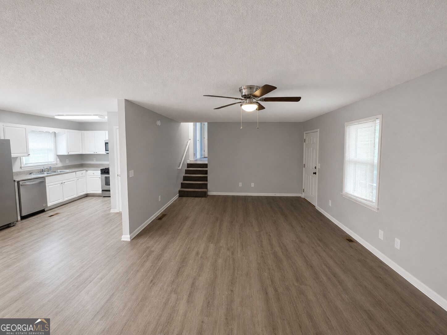 17 Winchester Drive Property Photo 3