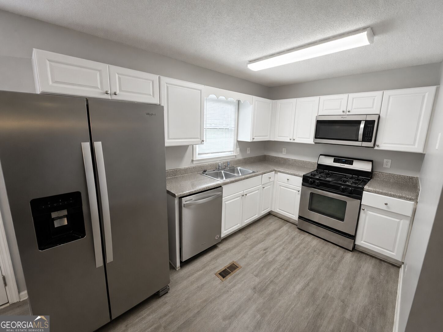 17 Winchester Drive Property Photo 6