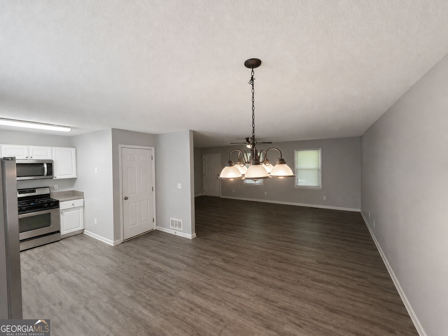 17 Winchester Drive Property Photo 8
