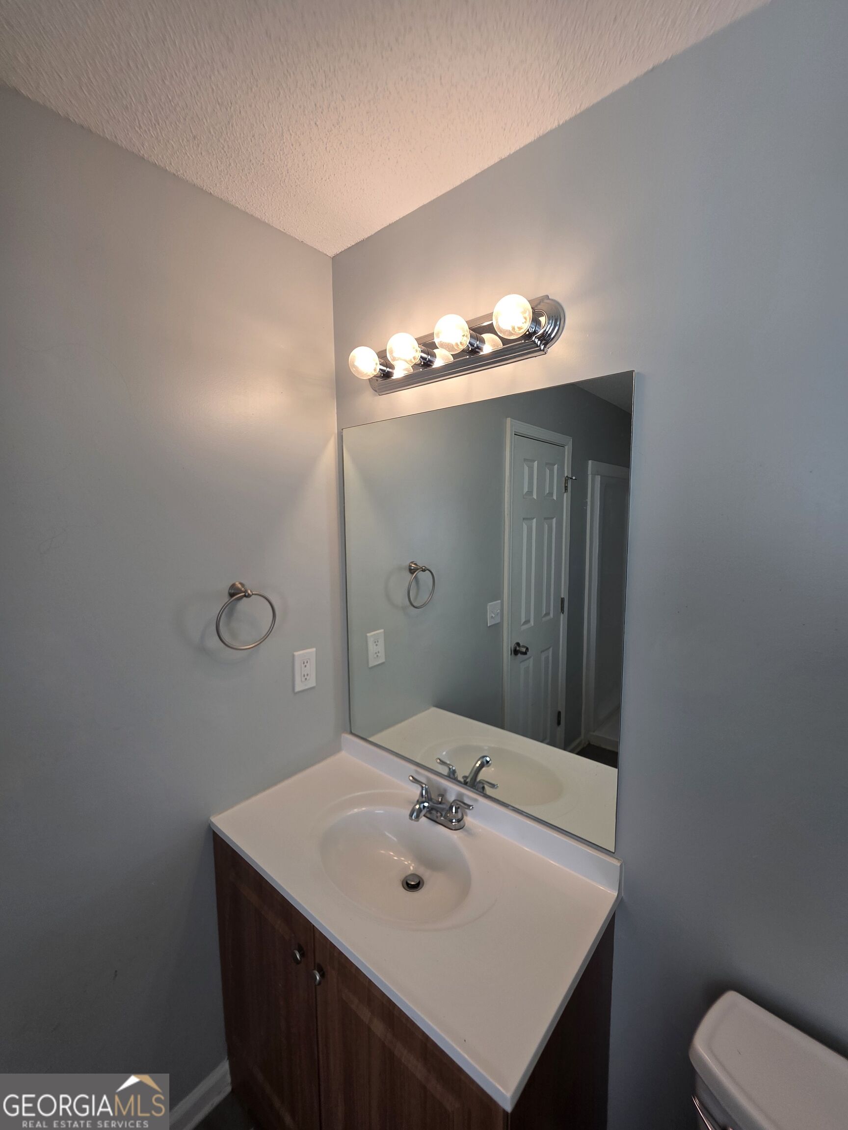 17 Winchester Drive Property Photo 24