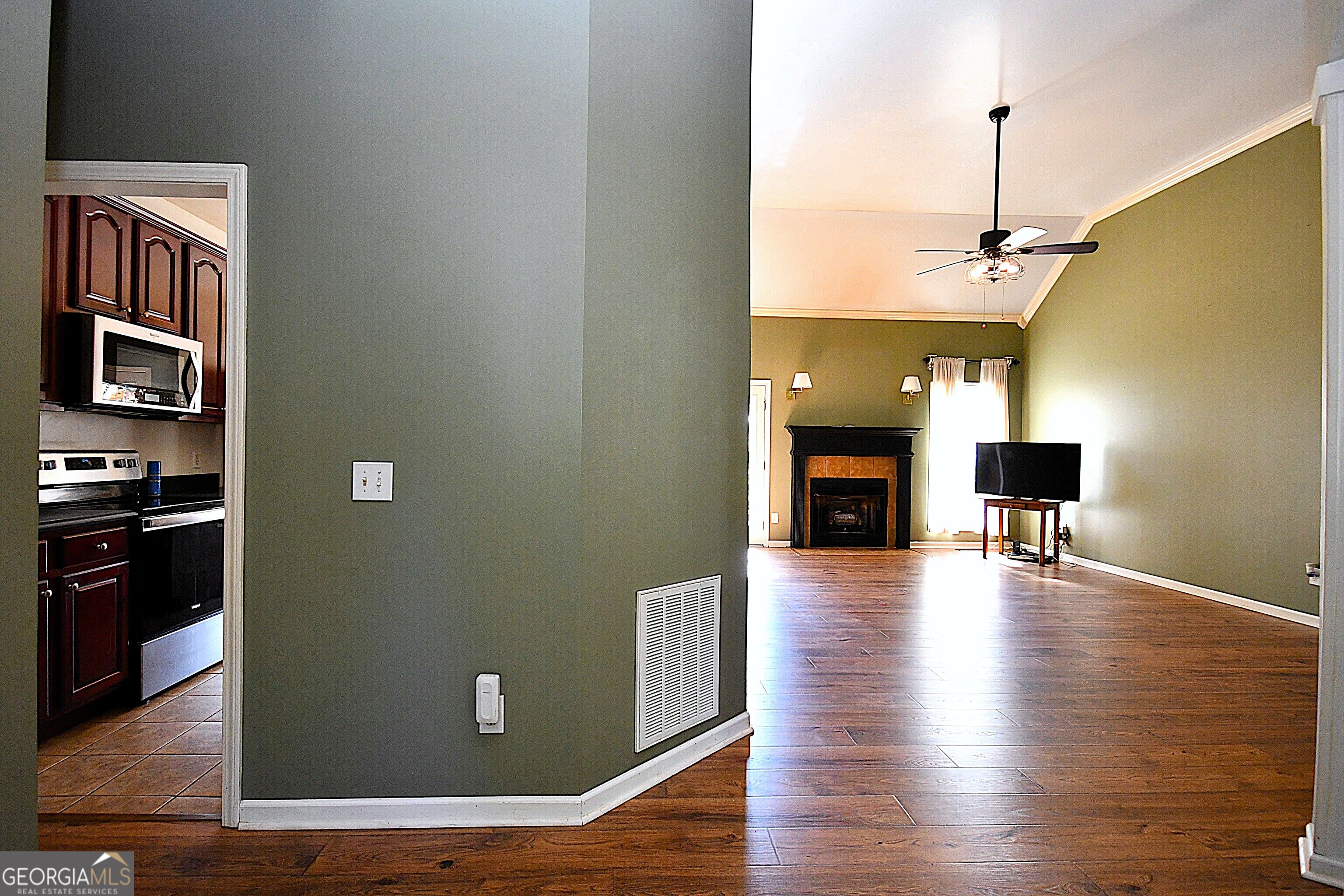 103 Meadowbrook Lane Property Photo 9