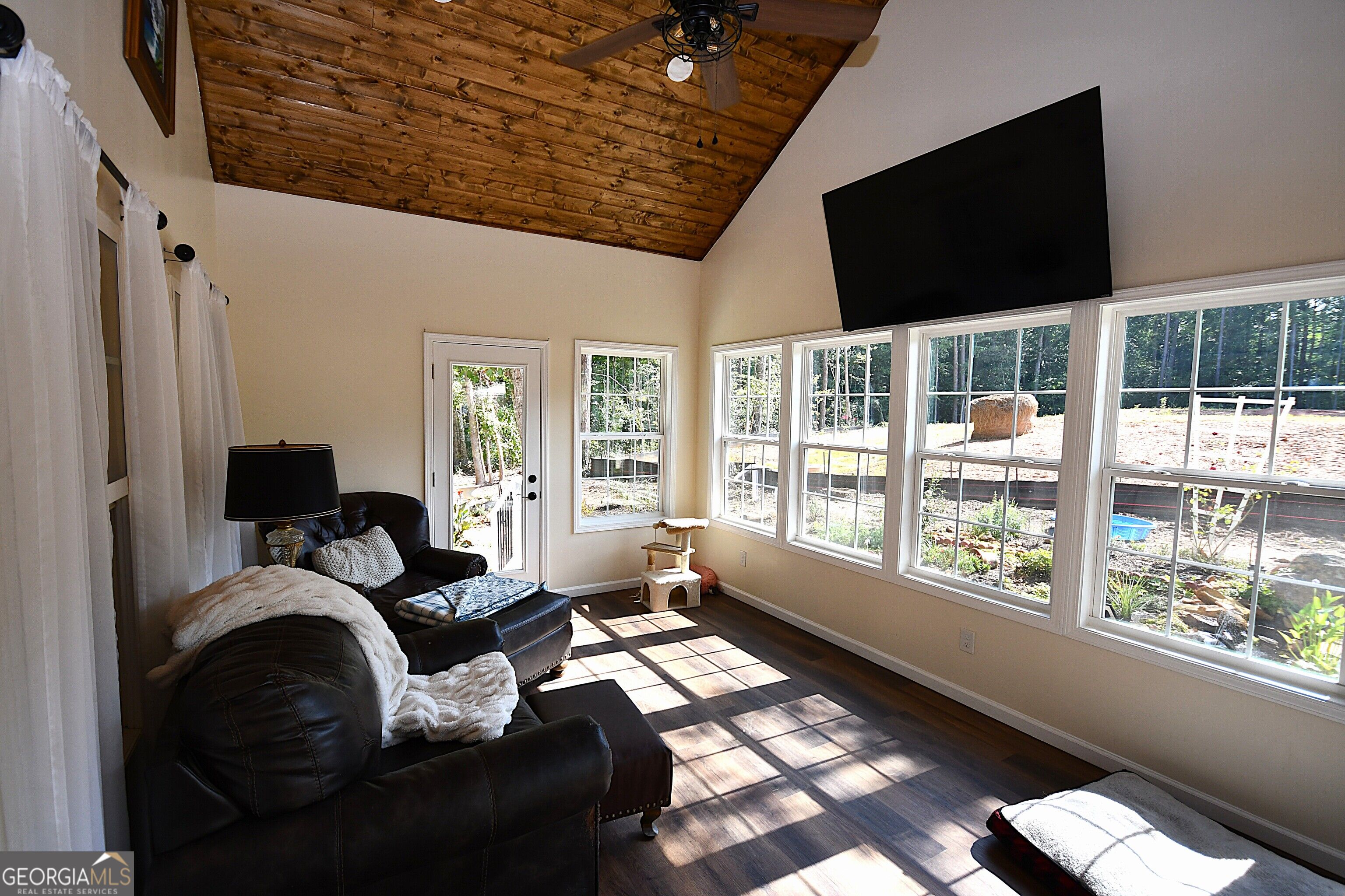 103 Meadowbrook Lane Property Photo 21