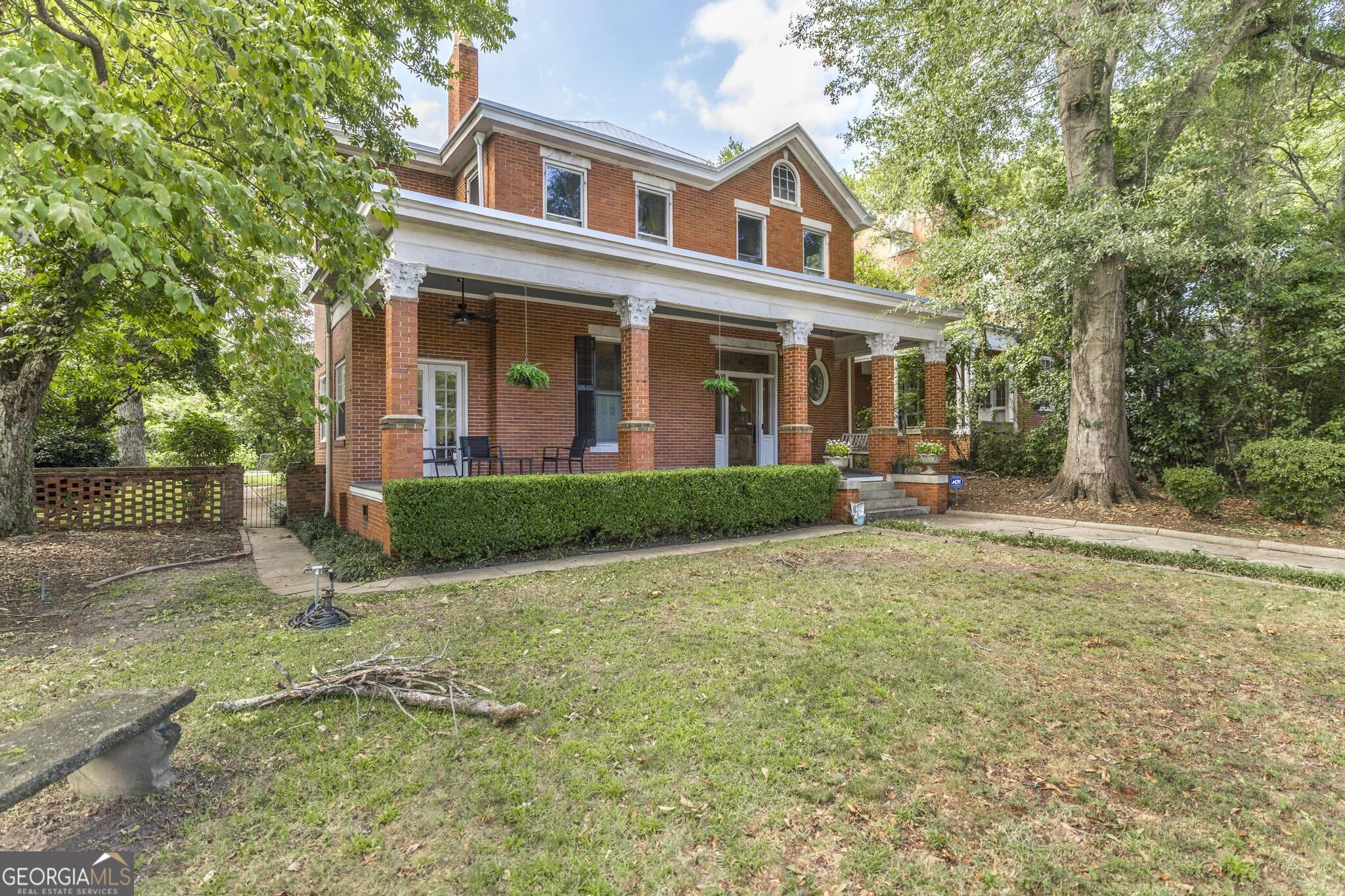 2532 Vineville Avenue Property Photo 1