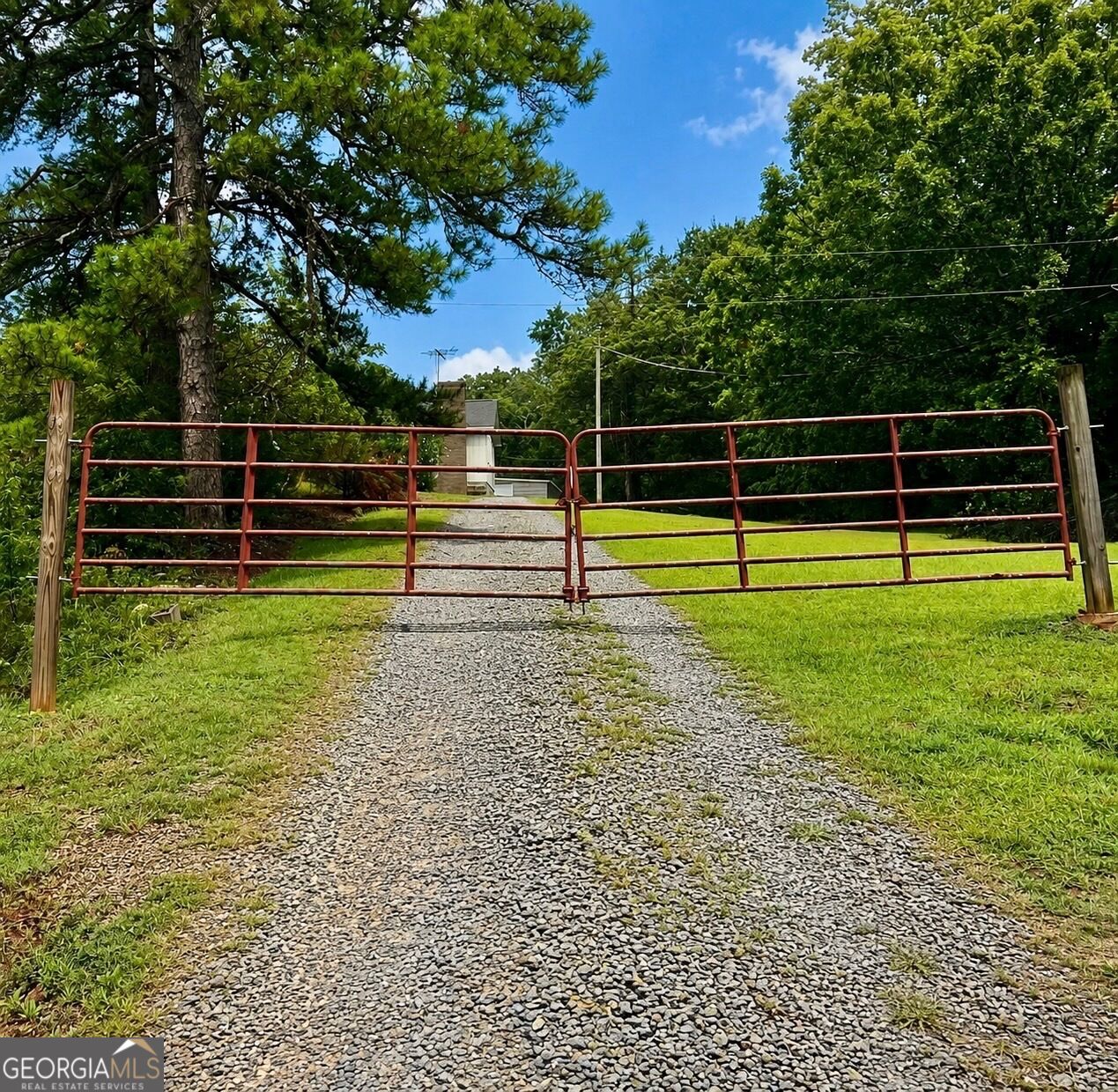 1549 Greenfield Property Photo 11
