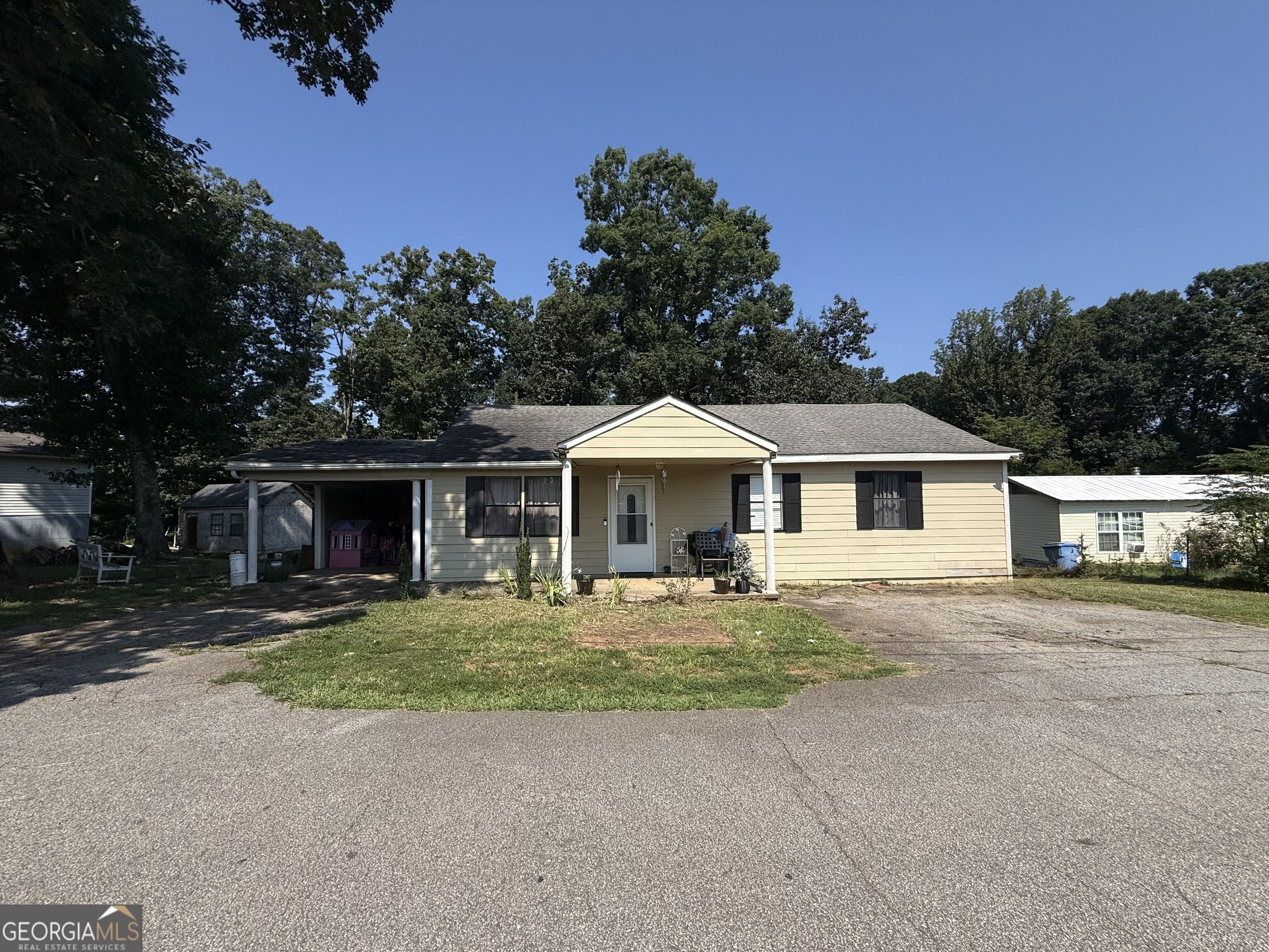 105 Bennett Drive Property Photo 1