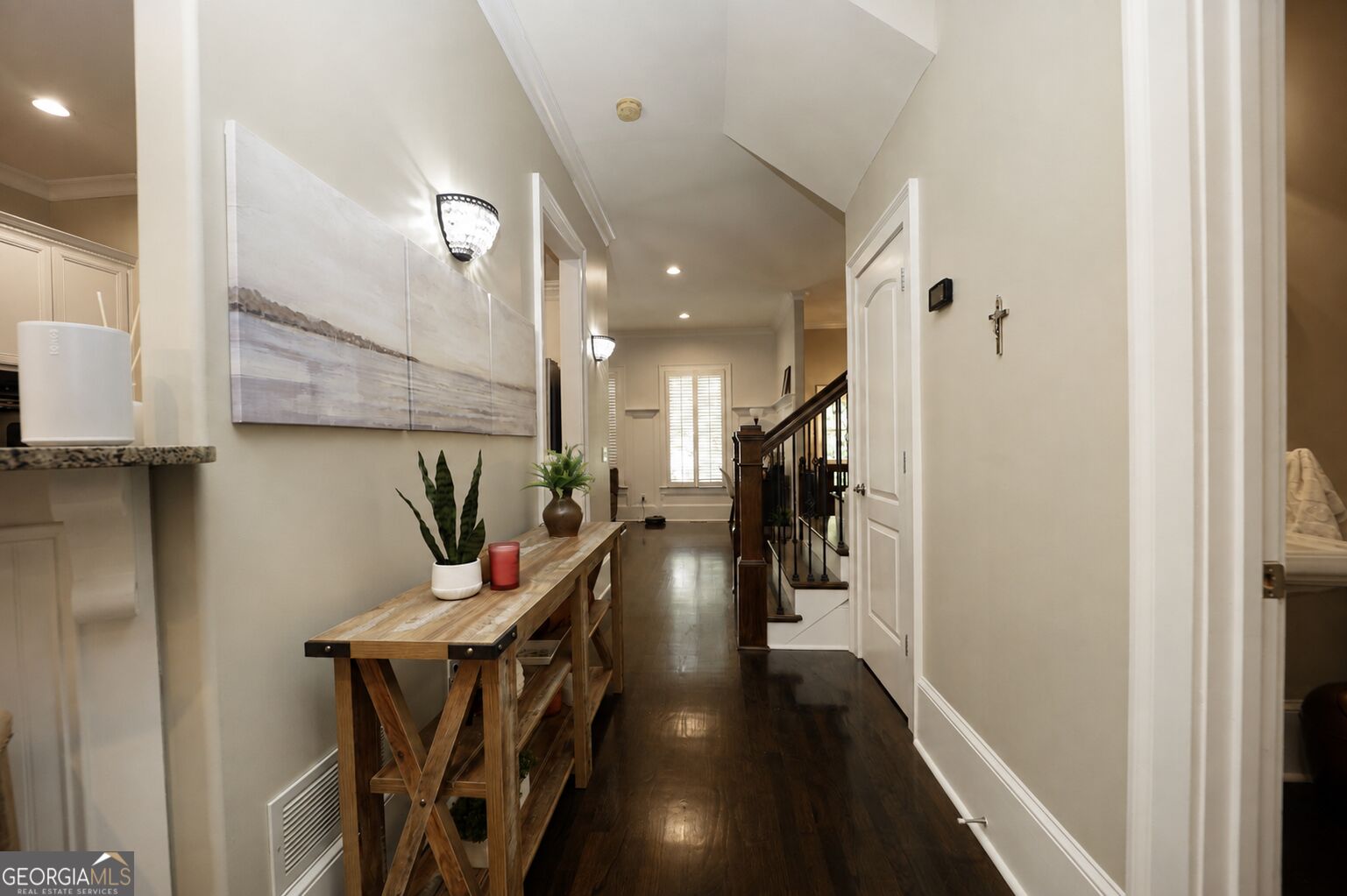 1085 Charles Towne Square Property Photo 8
