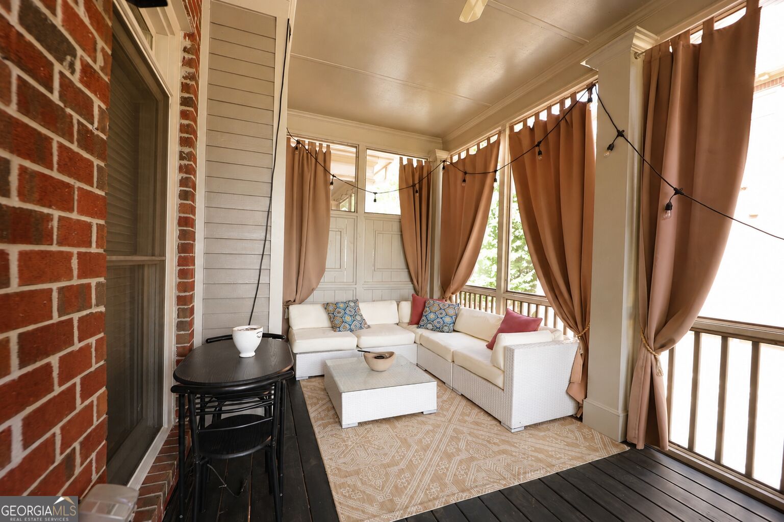 1085 Charles Towne Square Property Photo 14