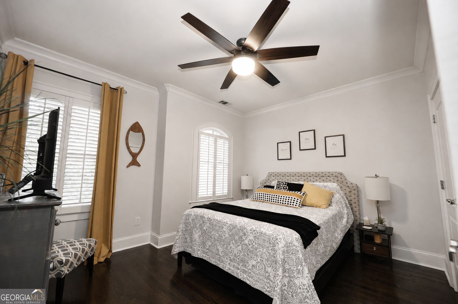 1085 Charles Towne Square Property Photo 27