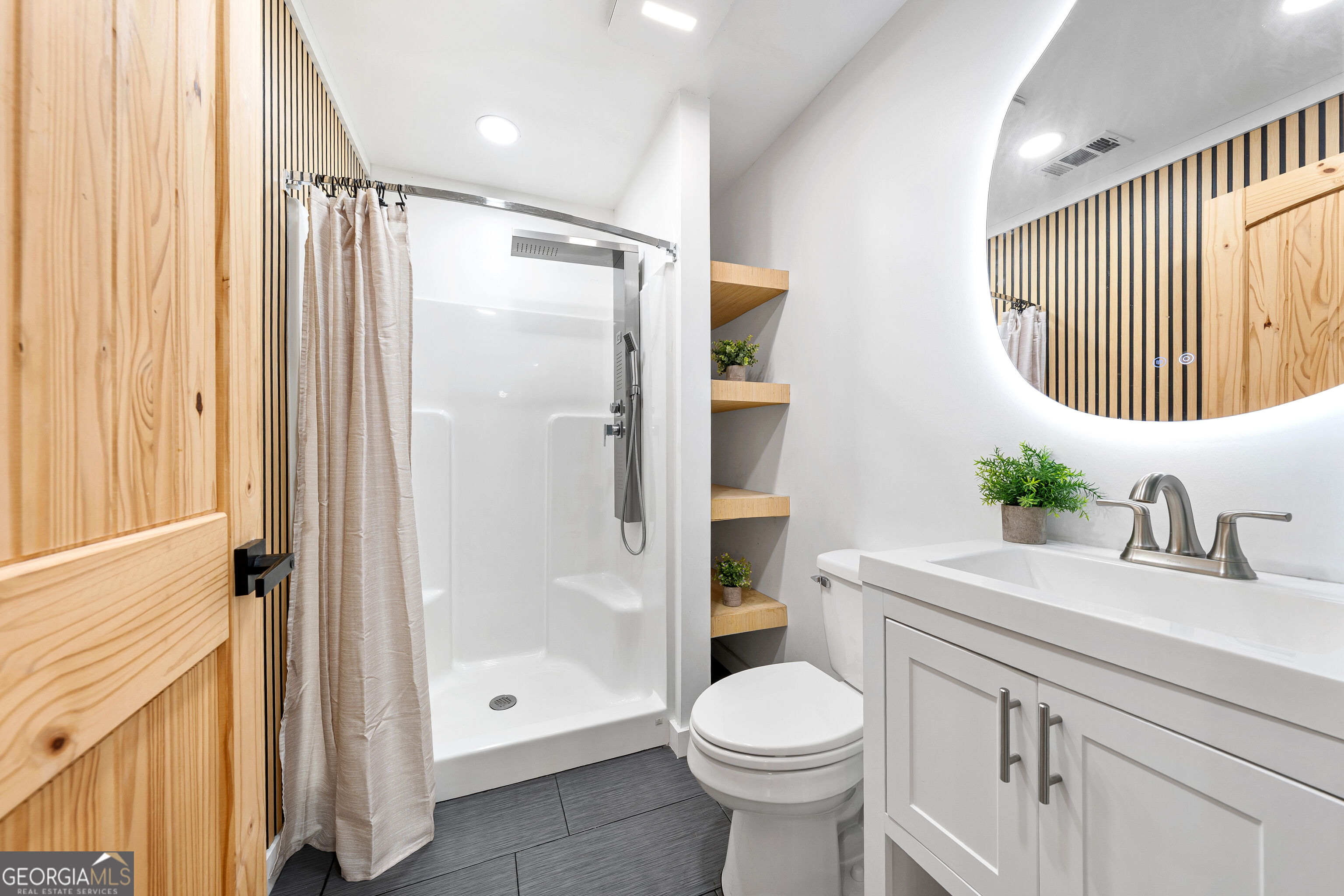 270 Baker Street Property Photo 14