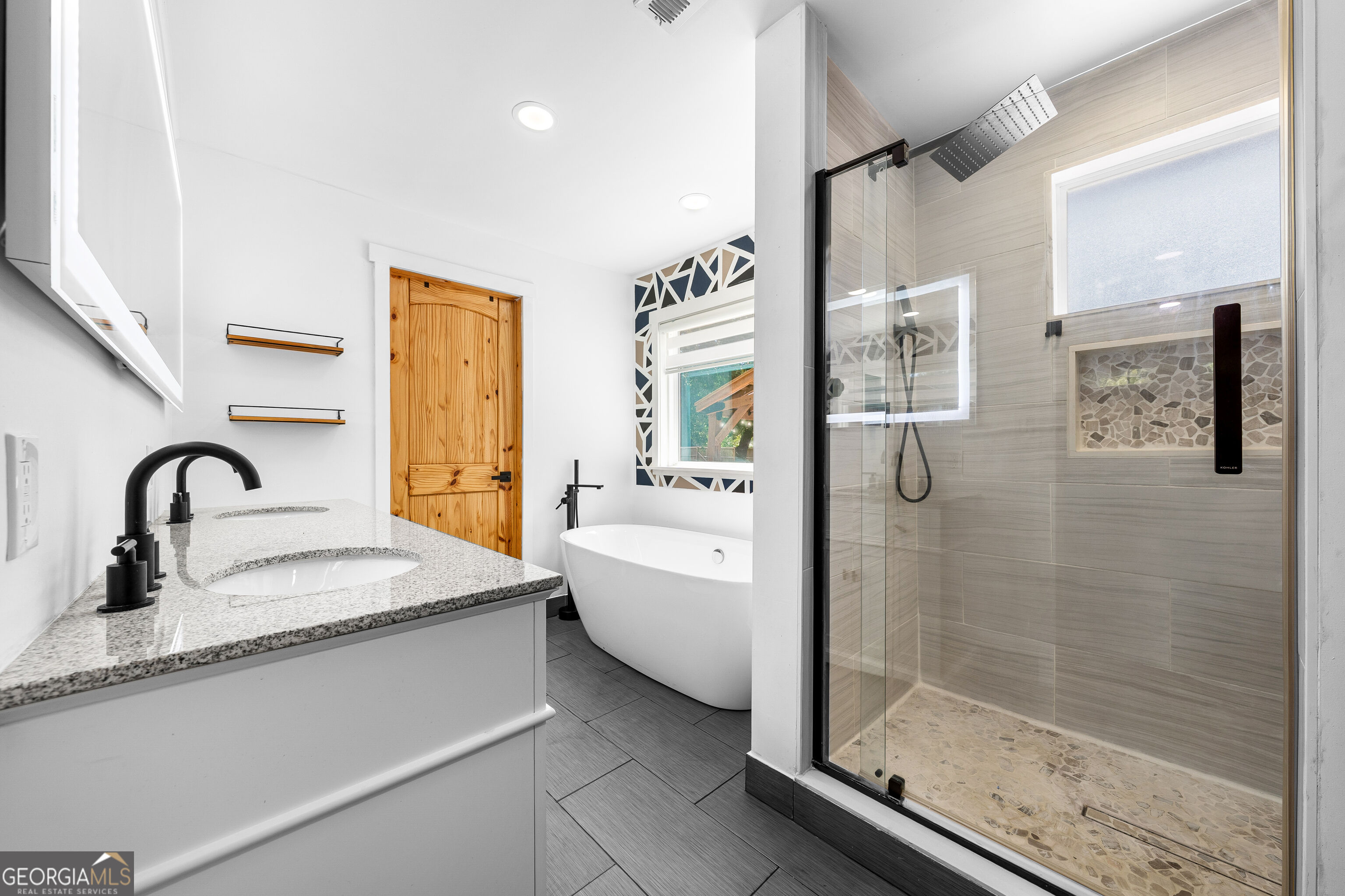 270 Baker Street Property Photo 23