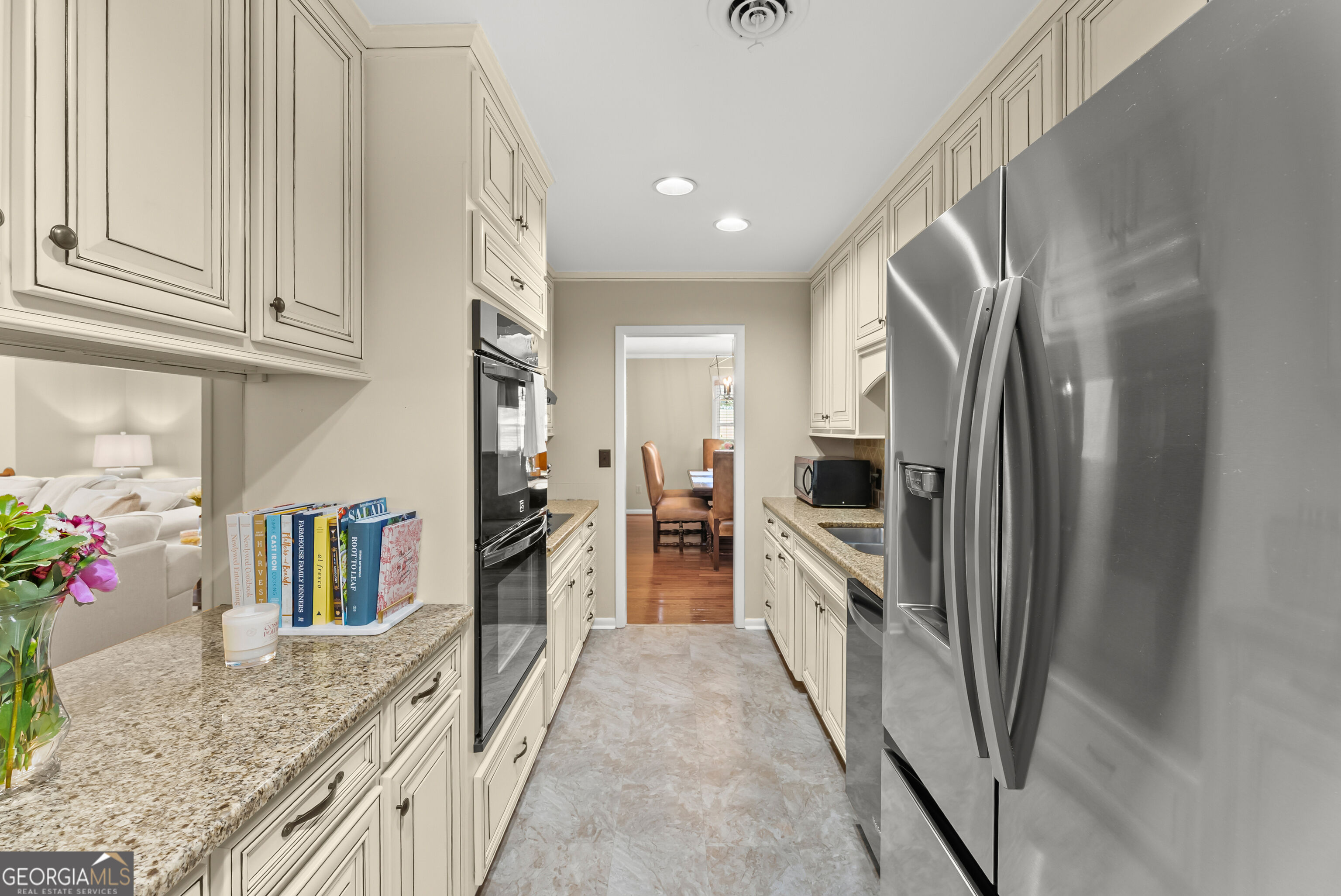 290 Cochran Drive Property Photo 14