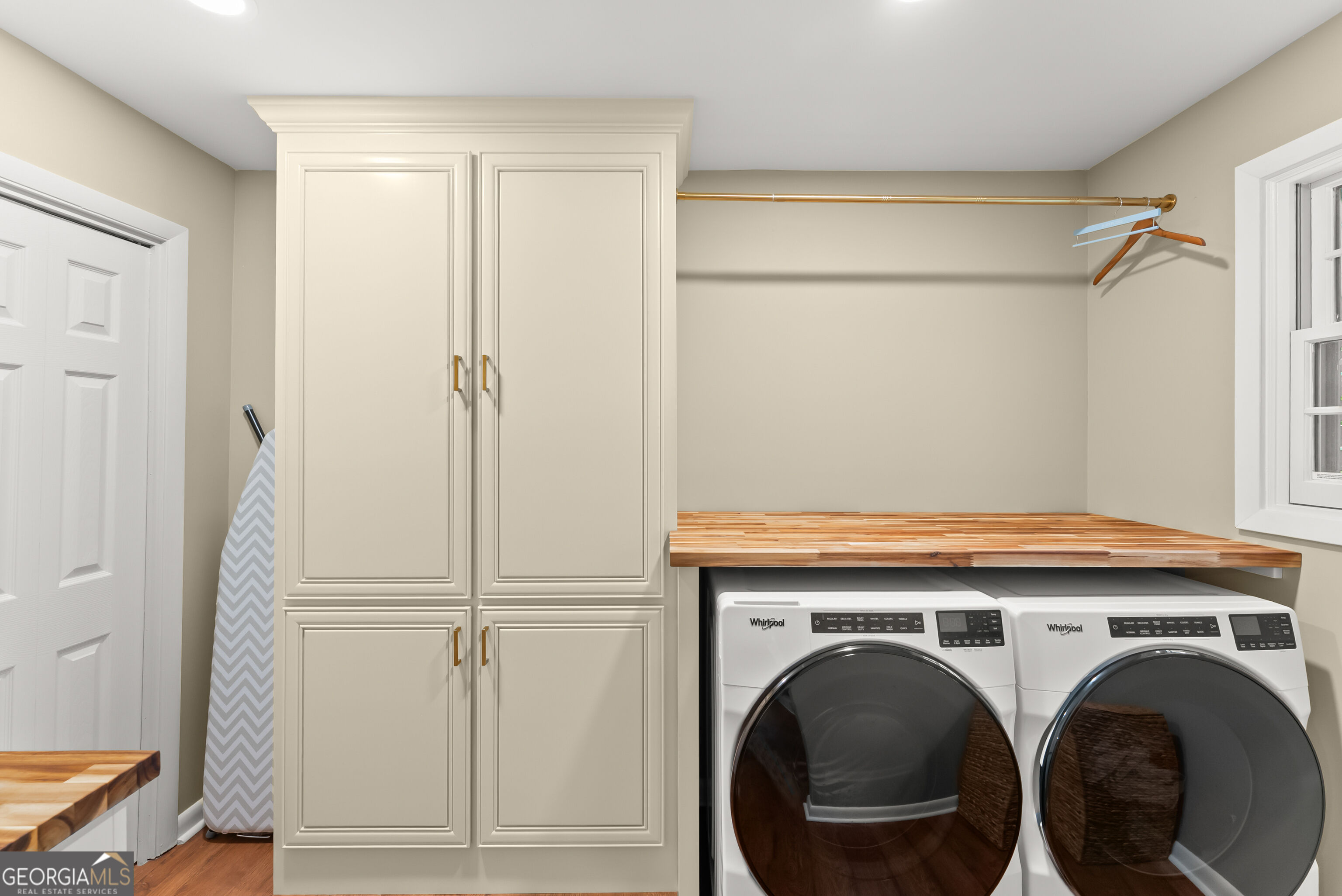 290 Cochran Drive Property Photo 33