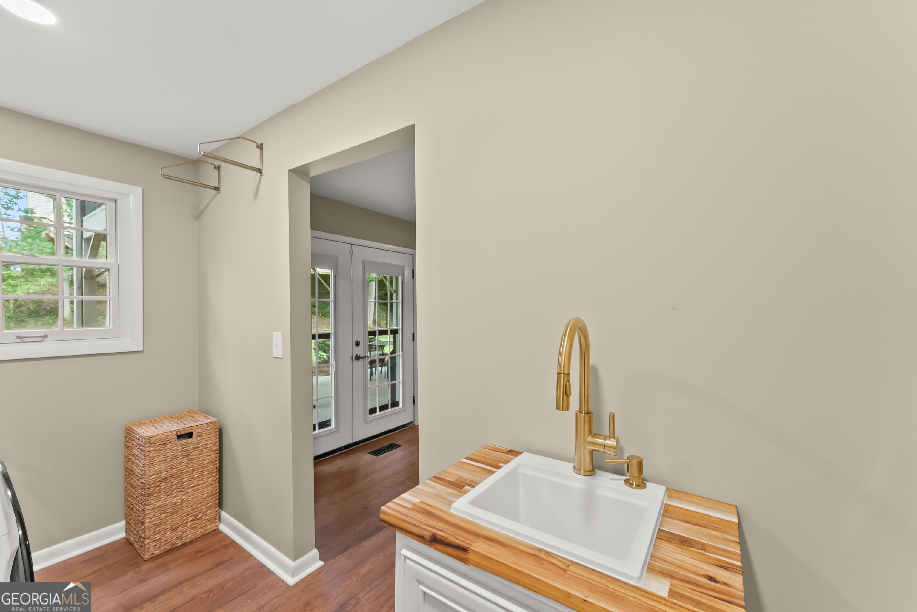 290 Cochran Drive Property Photo 36