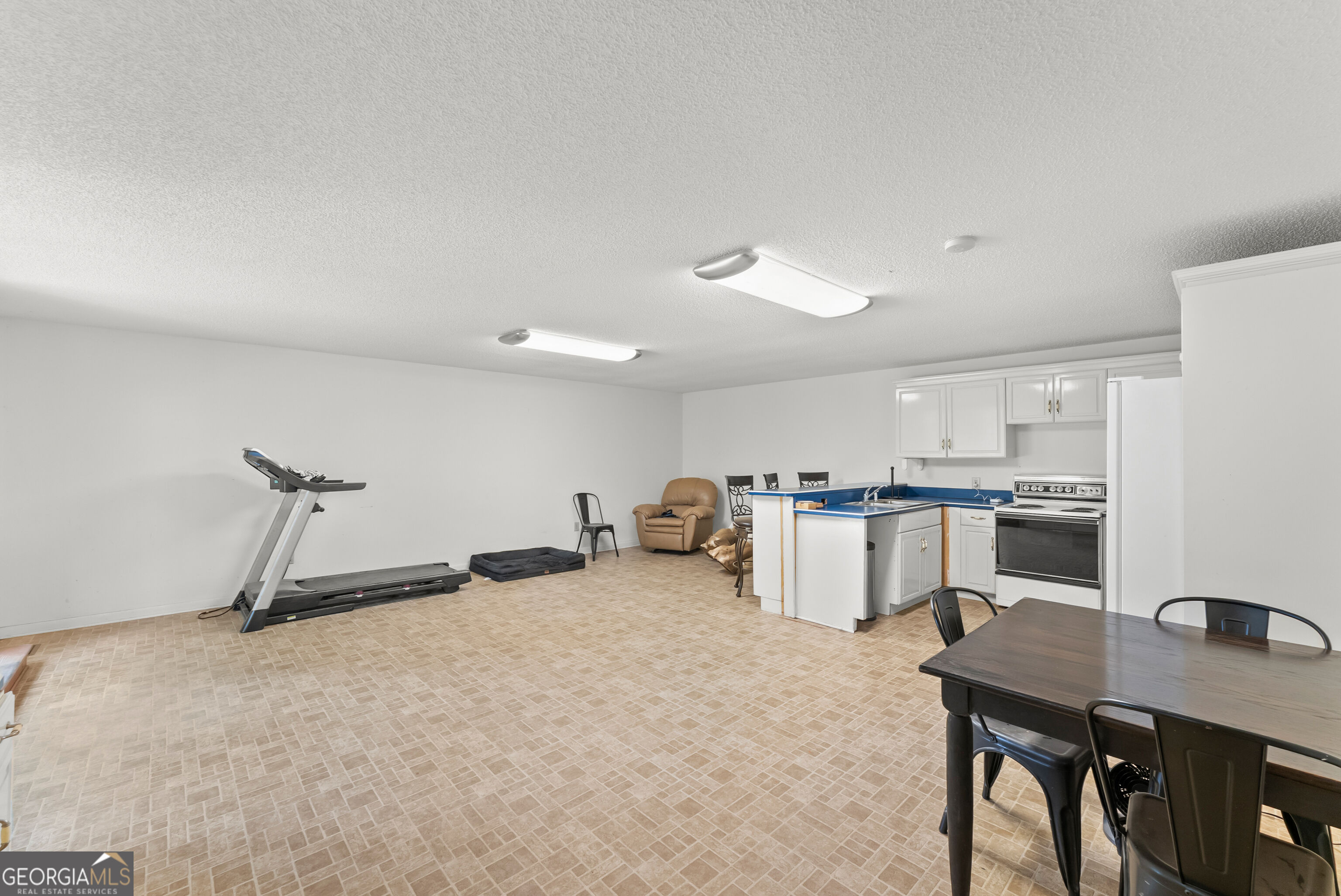290 Cochran Drive Property Photo 45