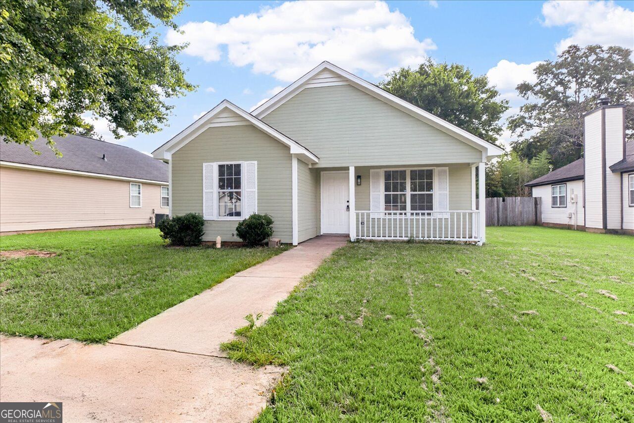 115 Kensington Circle Property Photo 2