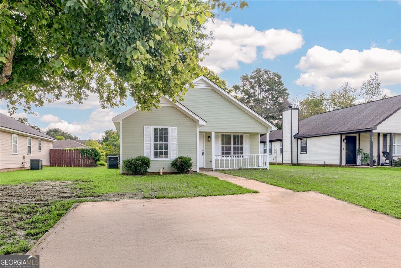 115 Kensington Circle Property Photo 3