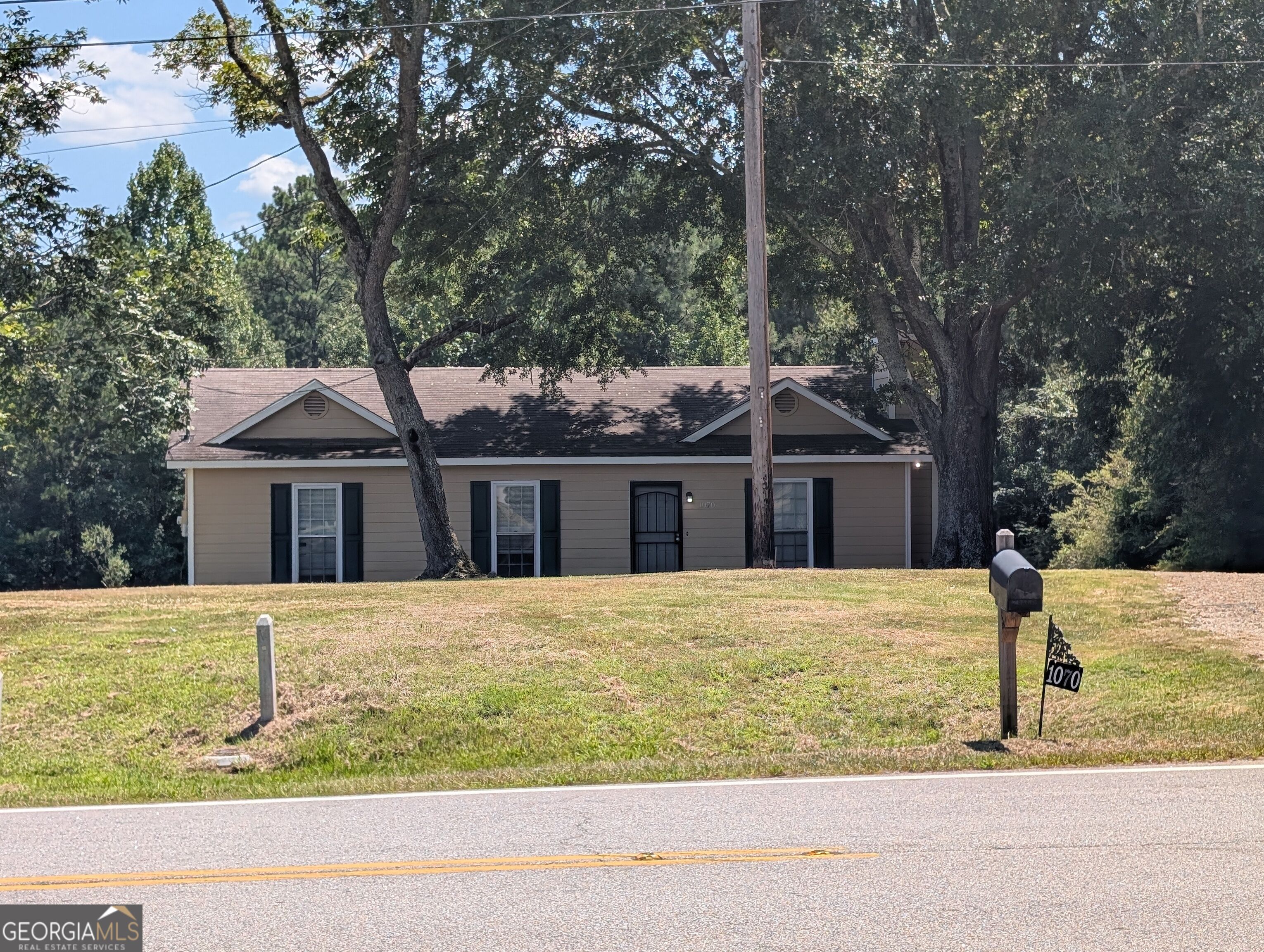 1070 Lower Big Springs Road Property Photo 2